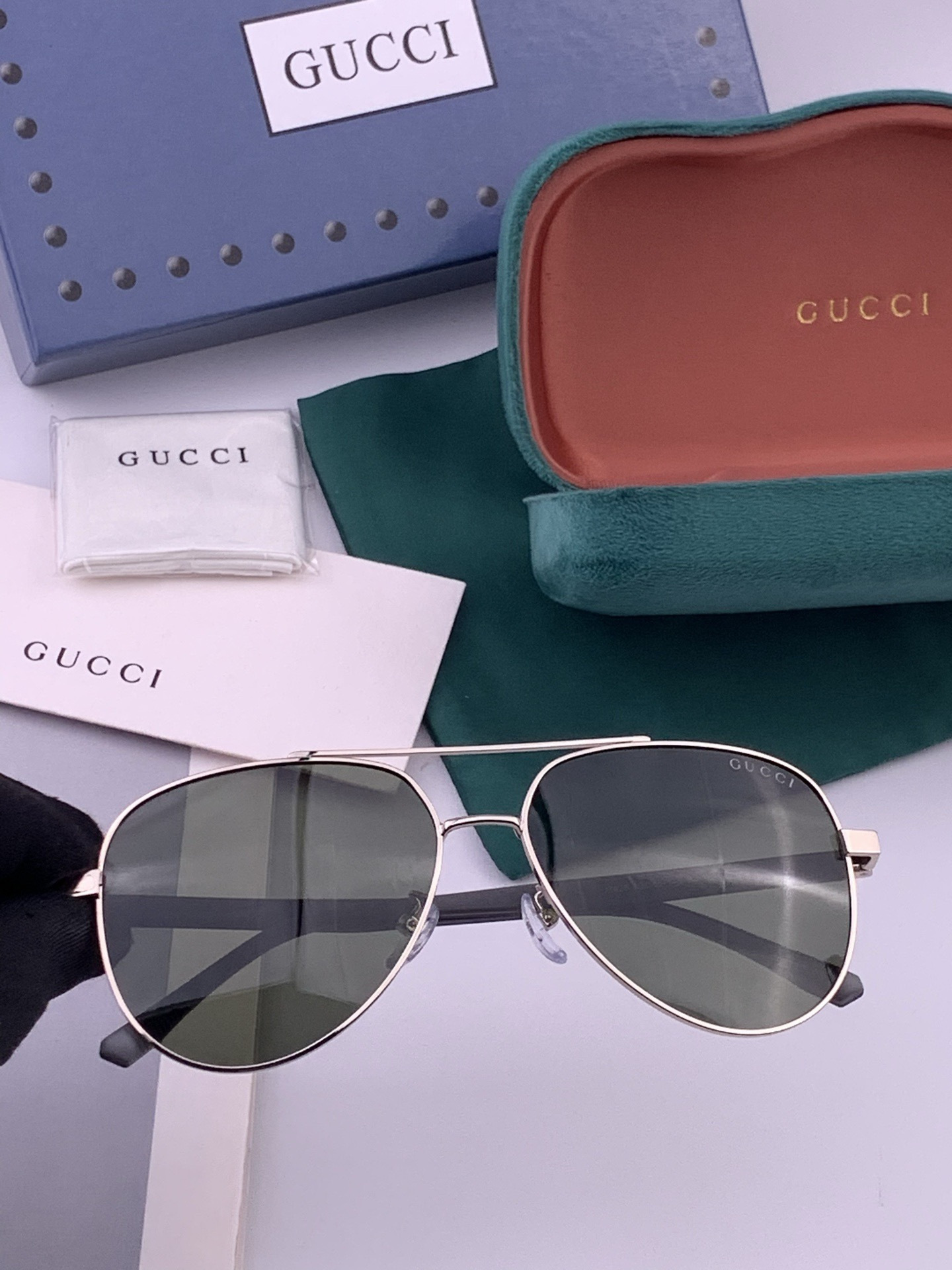 Gucci 🔥  高品质男女款墨镜   👍 进口宝丽来偏光镜片  🔥蛤蟆镜 开车钓鱼都可 🔥百搭显瘦墨镜韩版男士飞行员大