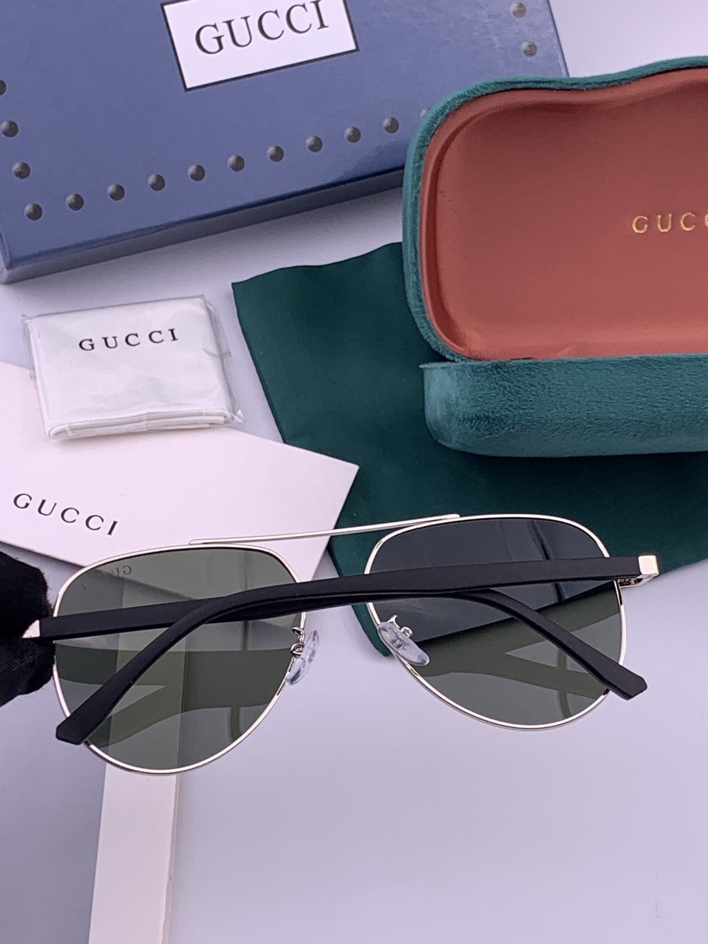 Gucci 🔥  高品质男女款墨镜   👍 进口宝丽来偏光镜片  🔥蛤蟆镜 开车钓鱼都可 🔥百搭显瘦墨镜韩版男士飞行员大