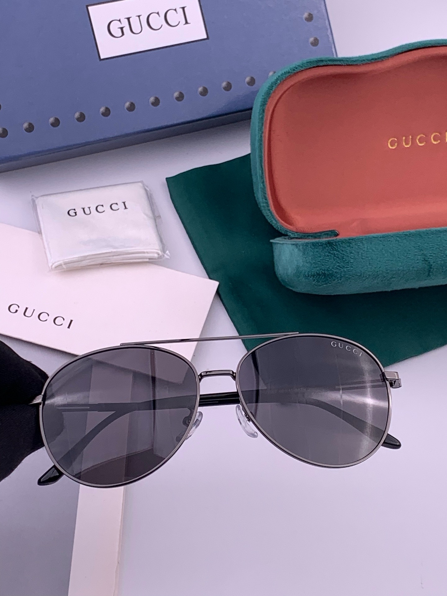 Gucci 🔥  高品质男女款墨镜   👍 进口宝丽来偏光镜片  🔥蛤蟆镜 开车钓鱼都可 🔥百搭显瘦墨镜韩版男士飞行员大