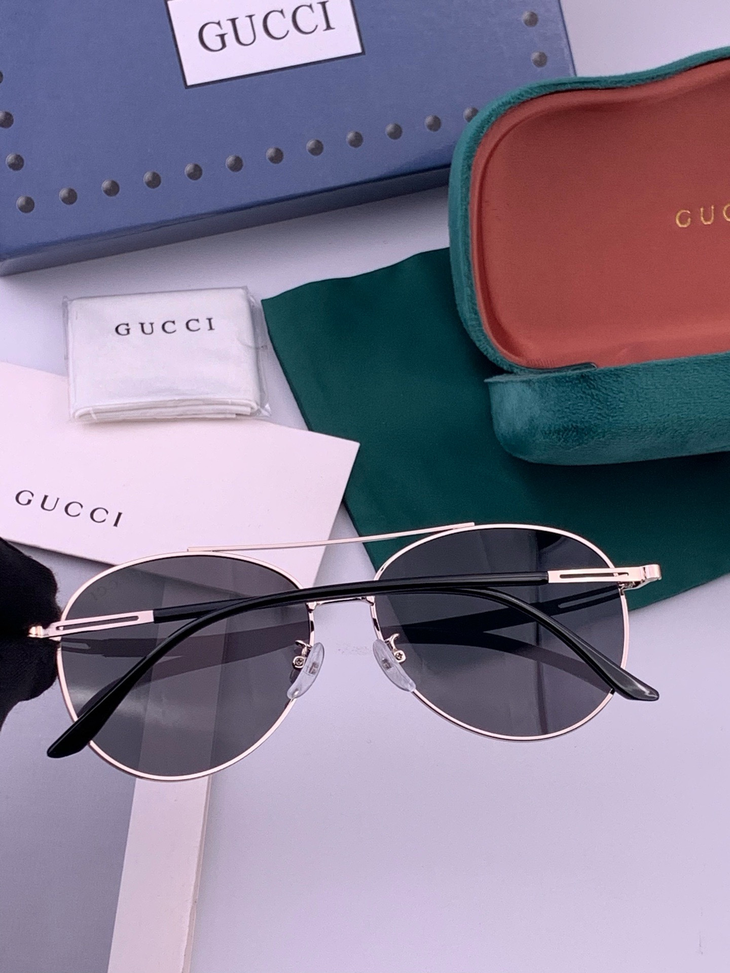 Gucci 🔥  高品质男女款墨镜   👍 进口宝丽来偏光镜片  🔥蛤蟆镜 开车钓鱼都可 🔥百搭显瘦墨镜韩版男士飞行员大