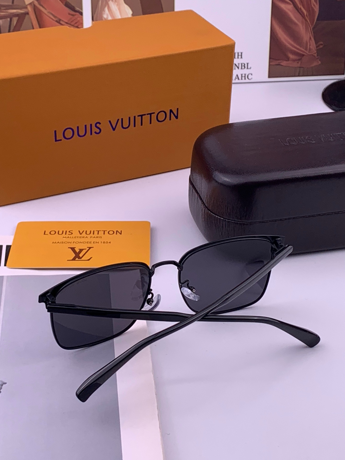 LV 🔥  高品质男女款墨镜   👍 进口宝丽来偏光镜片  🔥蛤蟆镜 开车钓鱼都可 🔥百搭显瘦墨镜韩版男士飞行员大框司机