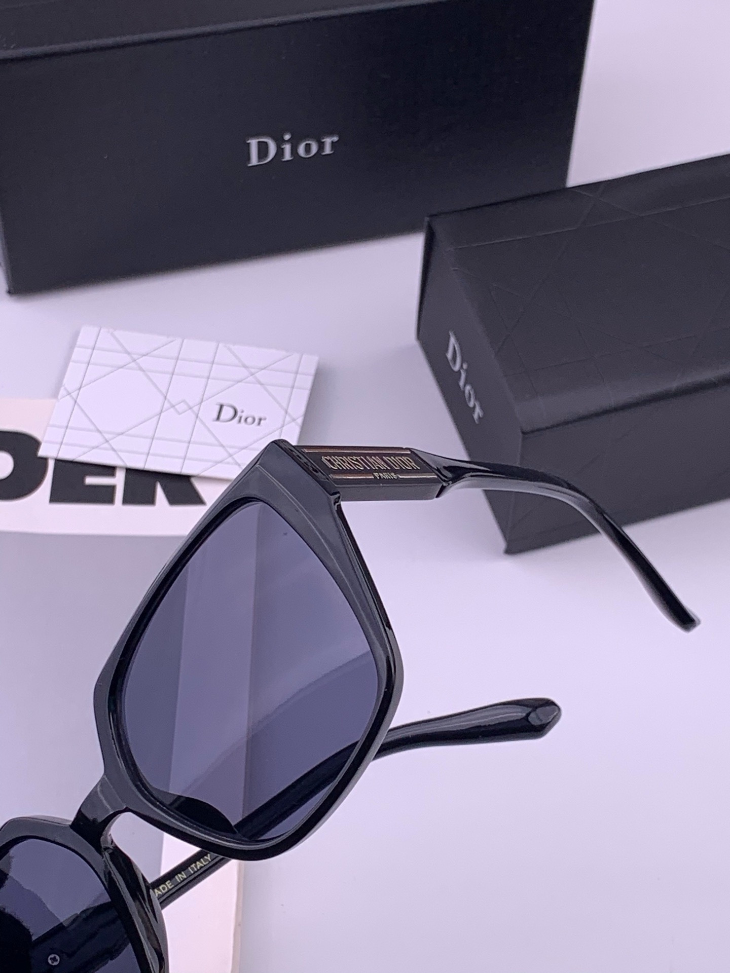 🔺 【DIOR-迪奥】开春新款 潮流爆款 时尚太阳镜 高品质 佩戴舒适 网红潮款墨镜 型号：D67706