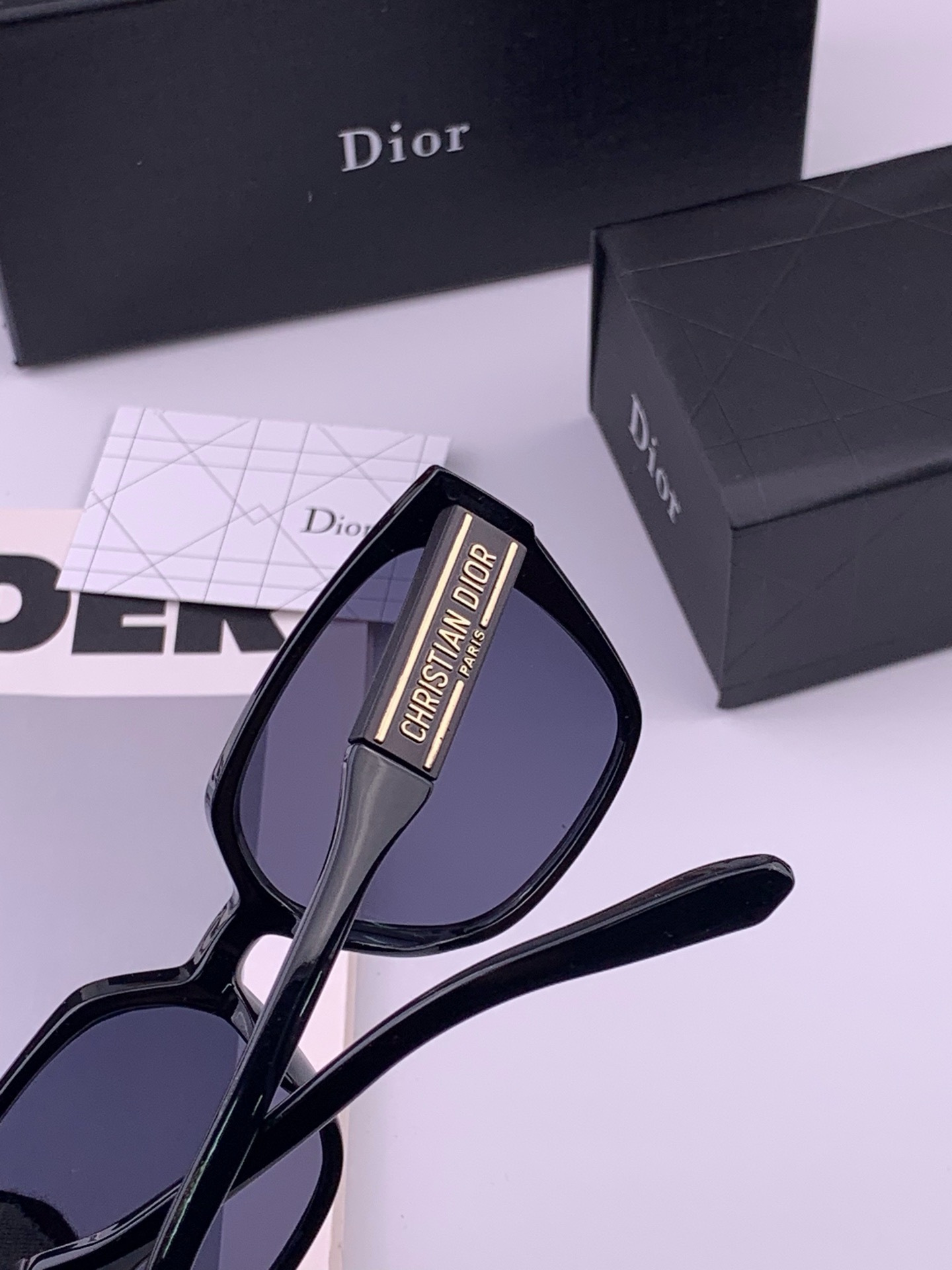 🔺 【DIOR-迪奥】开春新款 潮流爆款 时尚太阳镜 高品质 佩戴舒适 网红潮款墨镜 型号：D67706