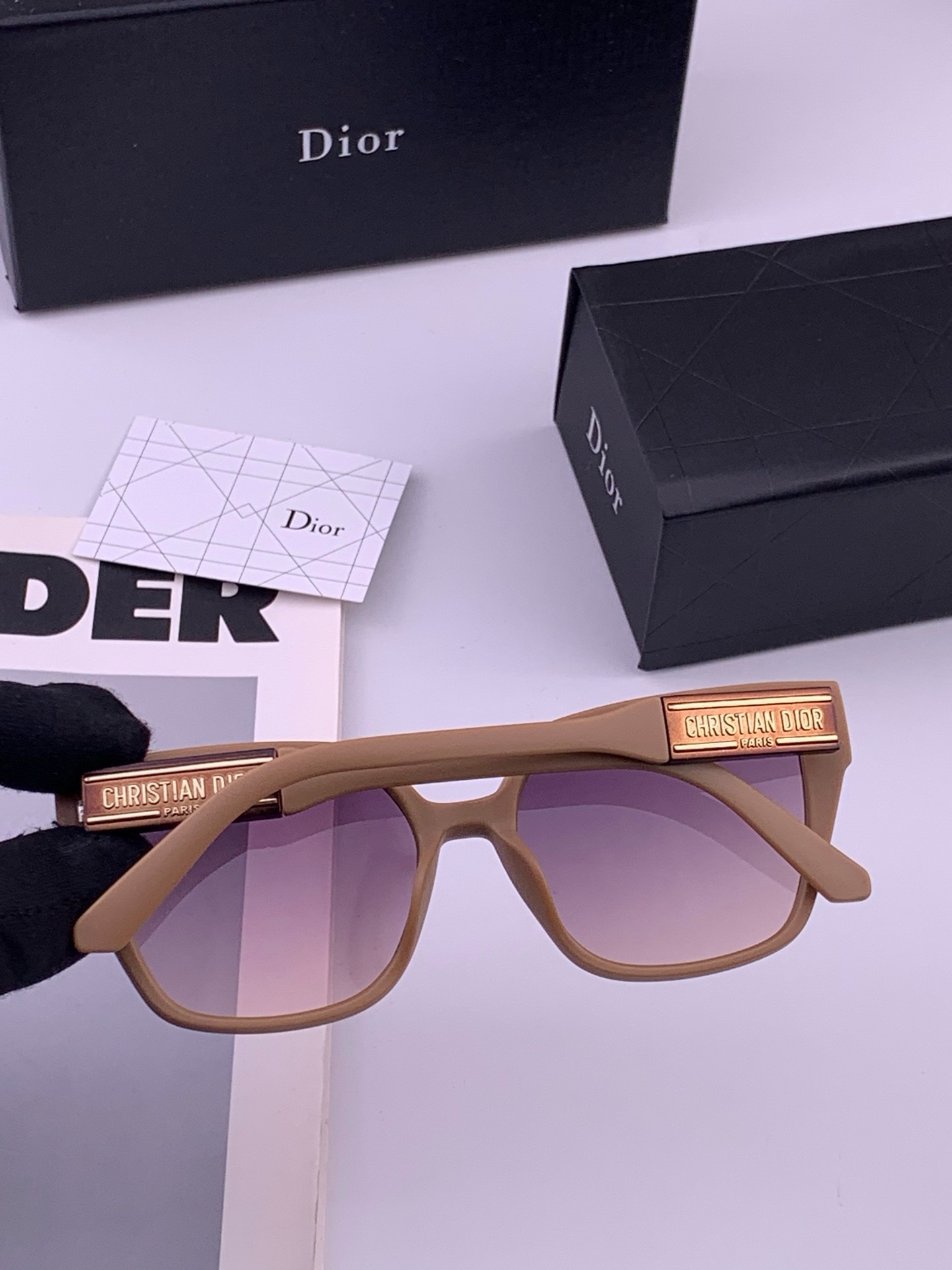 🔺 【DIOR-迪奥】开春新款 潮流爆款 时尚太阳镜 高品质 佩戴舒适 网红潮款墨镜 型号：D67706