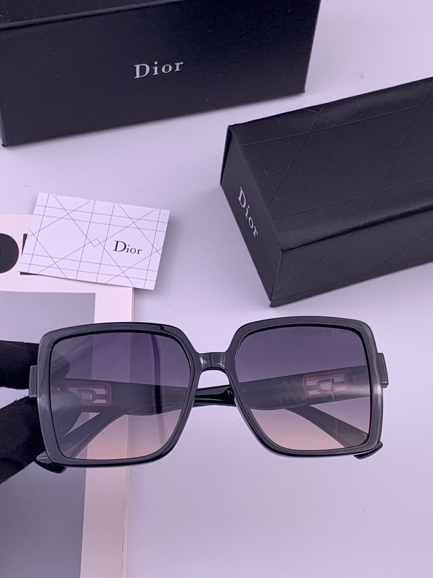 🔺 【DIOR-迪奥】开春新款 潮流爆款 时尚太阳镜 高品质 佩戴舒适 网红潮款墨镜 型号：D78000 