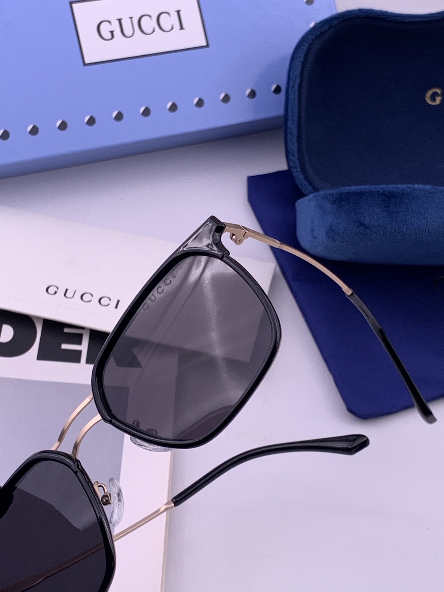 ♦️ GUCCI 新款男女情侣款太阳镜 超轻超有弹性整幅眼镜 重要的是压不坏 高清镜片、精湛的工艺 原版材料 休闲大气不
