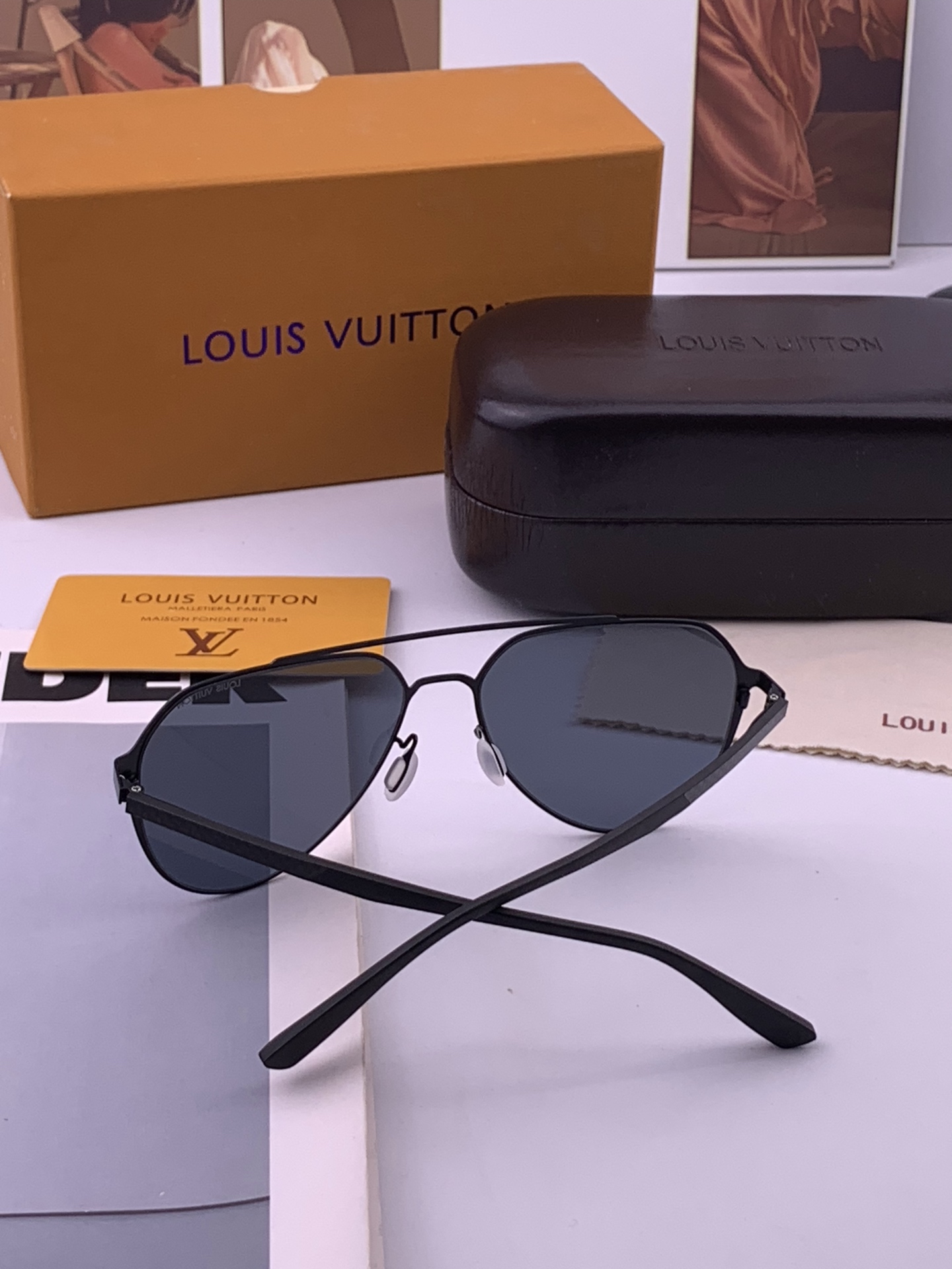 ♦️ GUCCI 新款男女情侣款太阳镜 超轻超有弹性整幅眼镜 重要的是压不坏 高清镜片、精湛的工艺 原版材料 休闲大气不
