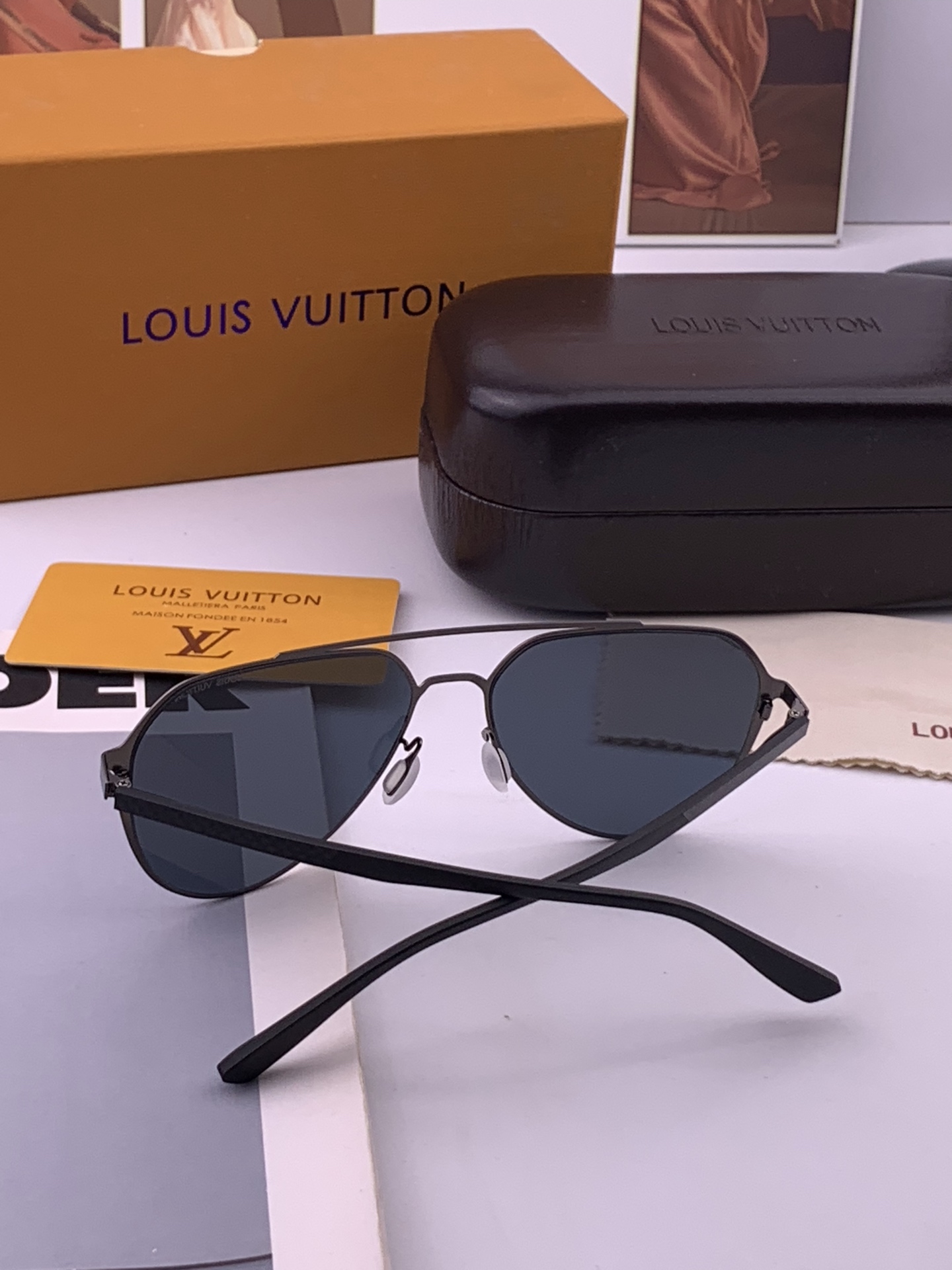 ♦️ GUCCI 新款男女情侣款太阳镜 超轻超有弹性整幅眼镜 重要的是压不坏 高清镜片、精湛的工艺 原版材料 休闲大气不