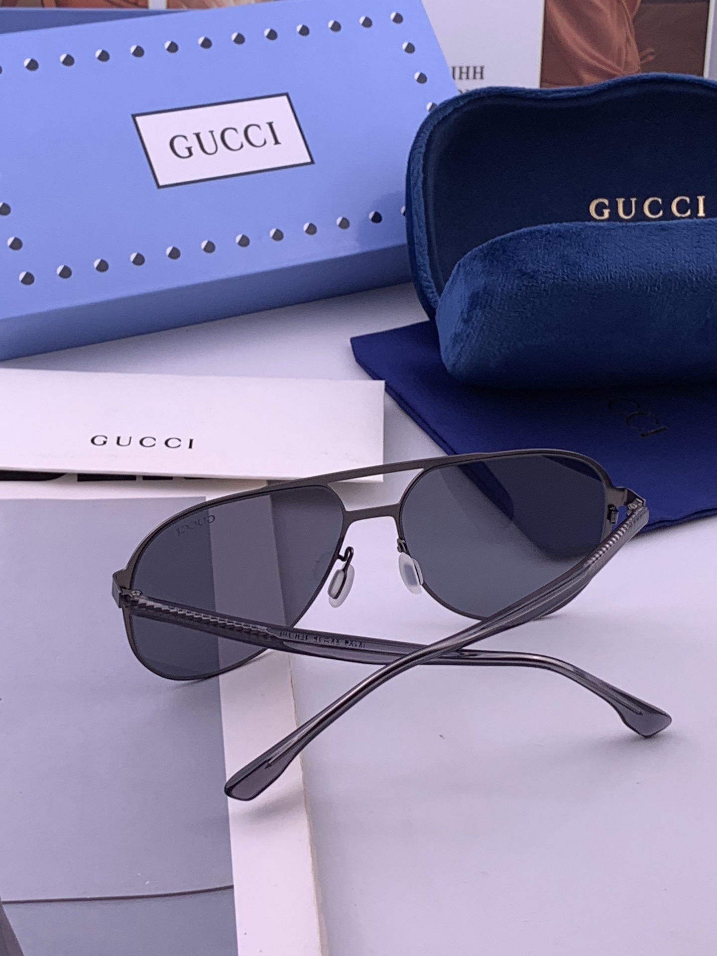 GUCCI 男款炫彩飞行员偏光太阳镜 ❤️材质：高清尼龙加厚卡槽高清偏光镜片 🌹无边框镜架💕颜👍型号：G7810