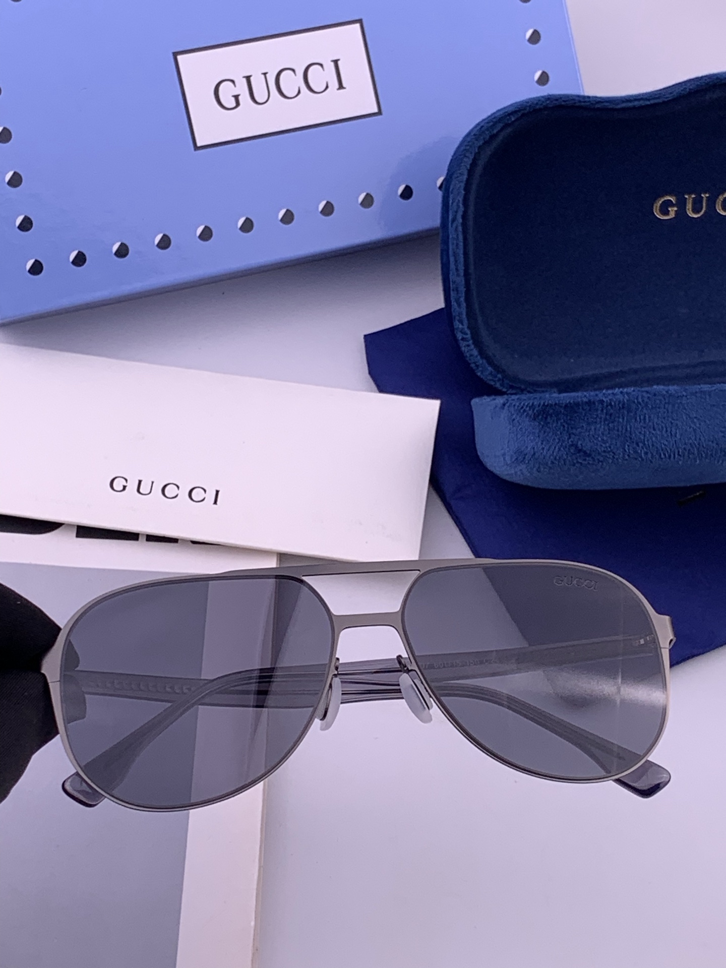 GUCCI 男款炫彩飞行员偏光太阳镜 ❤️材质：高清尼龙加厚卡槽高清偏光镜片 🌹无边框镜架💕颜👍型号：G7810