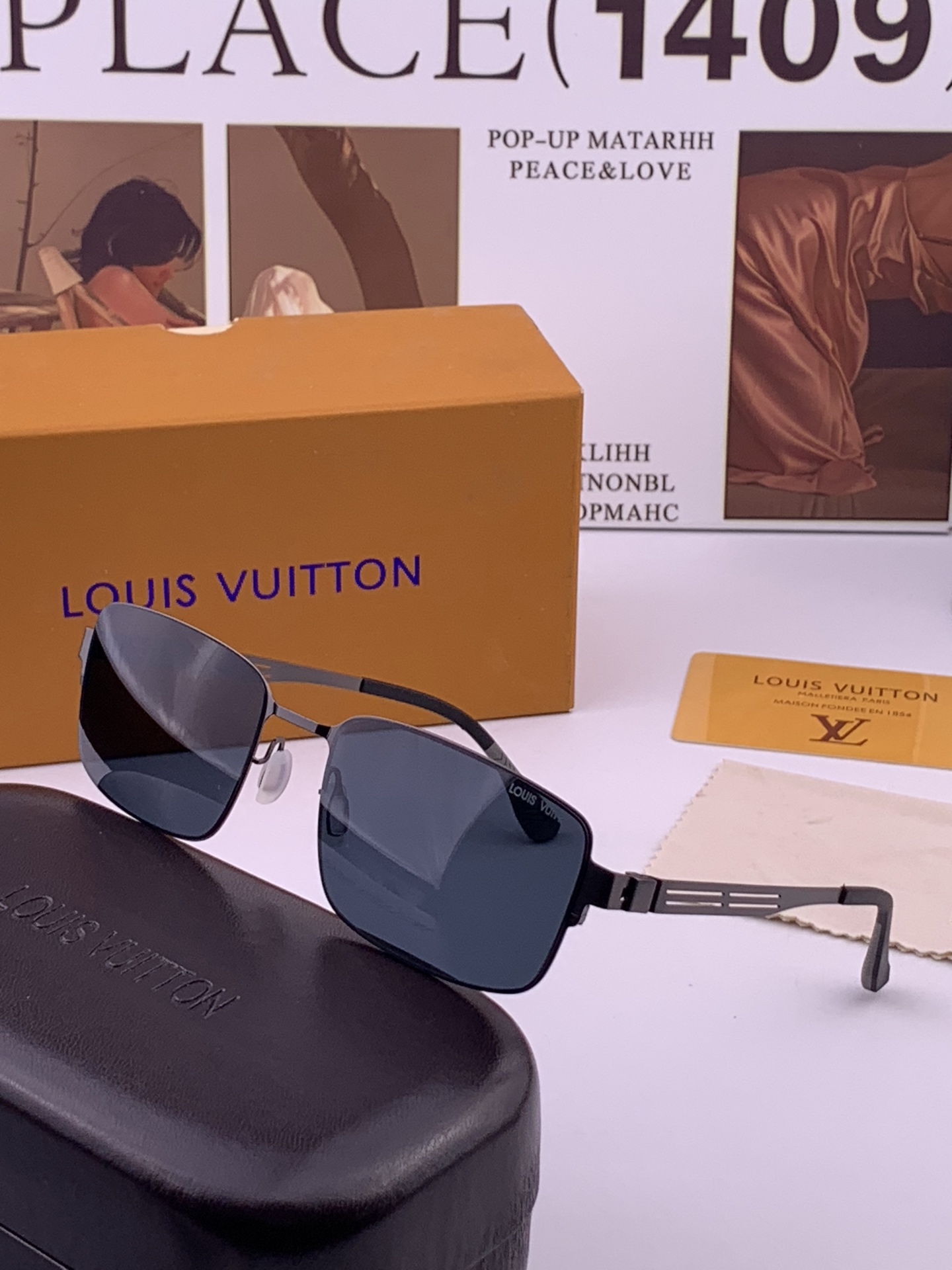 ♦️LV 新款男女情侣款太阳镜多边形墨镜iP电镀永不褪色 超轻超有弹性整幅眼镜无螺丝重要的是压不坏 高清镜片、精湛的工艺