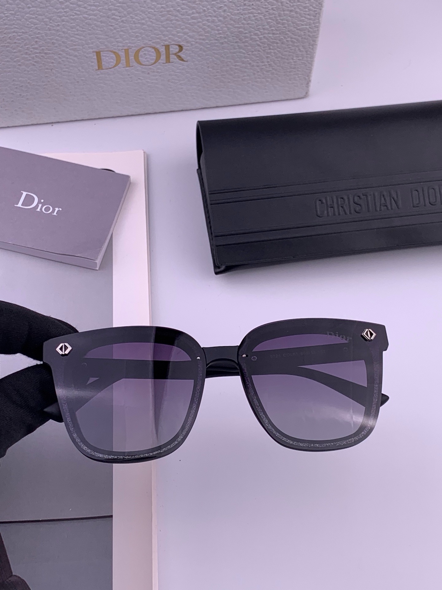 🔺 【DIOR-迪奥】开春新款 潮流爆款 时尚方框偏光太阳镜 高品质 佩戴舒适 网红潮款墨镜 女士高清偏光太阳镜🕶️ 🎉