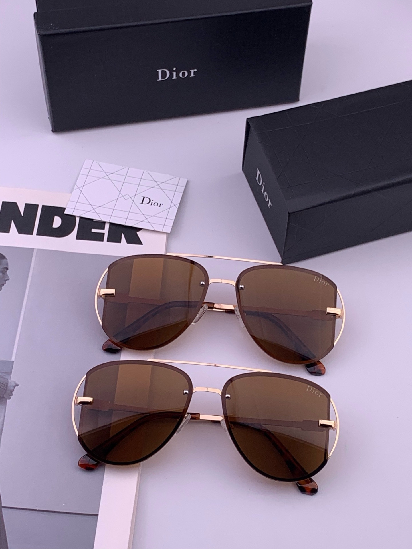 🔺 【DIOR-迪奥】开春新款 潮流爆款 时尚太阳镜 高品质 佩戴舒适 网红潮款墨镜 型号：D4500
