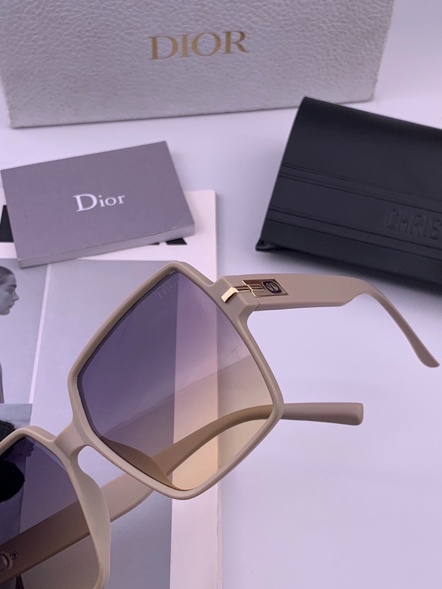 🔺 【DIOR】开春新款 潮流爆款 时尚方框偏光太阳镜 高品质 佩戴舒适 网红潮款墨镜 女士高清加厚偏光太阳镜🕶️ 🎉高