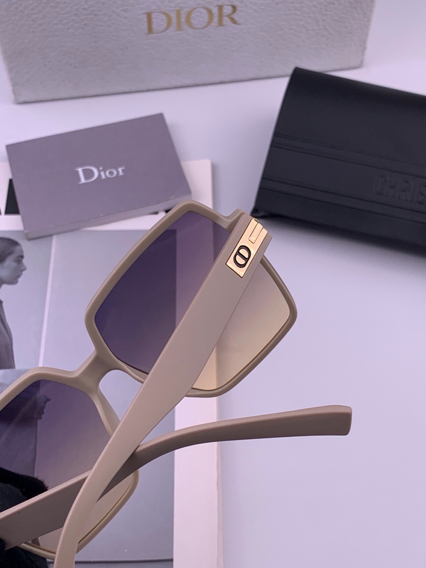 🔺 【DIOR】开春新款 潮流爆款 时尚方框偏光太阳镜 高品质 佩戴舒适 网红潮款墨镜 女士高清加厚偏光太阳镜🕶️ 🎉高