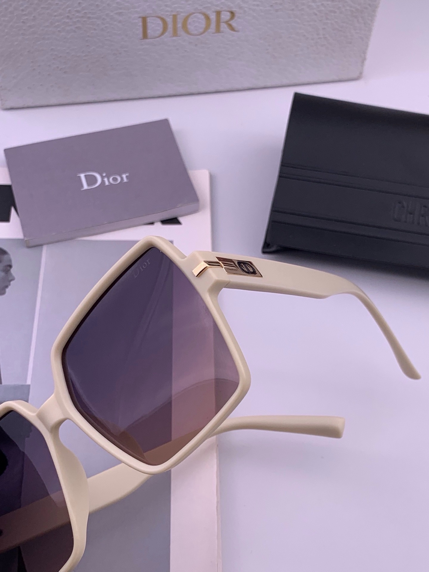 🔺 【DIOR】开春新款 潮流爆款 时尚方框偏光太阳镜 高品质 佩戴舒适 网红潮款墨镜 女士高清加厚偏光太阳镜🕶️ 🎉高
