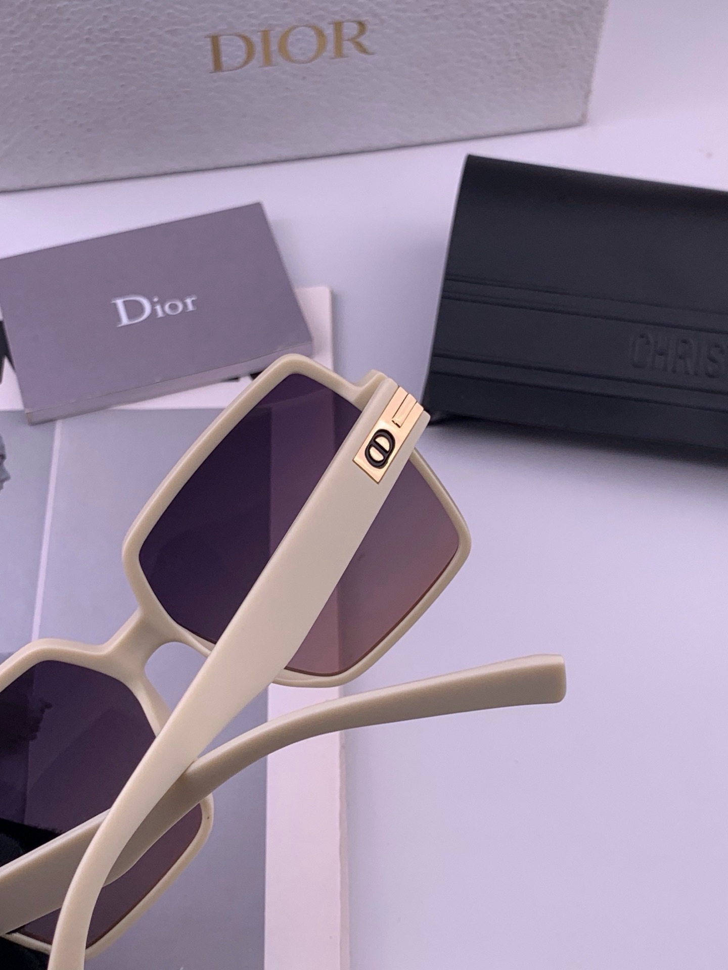 🔺 【DIOR】开春新款 潮流爆款 时尚方框偏光太阳镜 高品质 佩戴舒适 网红潮款墨镜 女士高清加厚偏光太阳镜🕶️ 🎉高