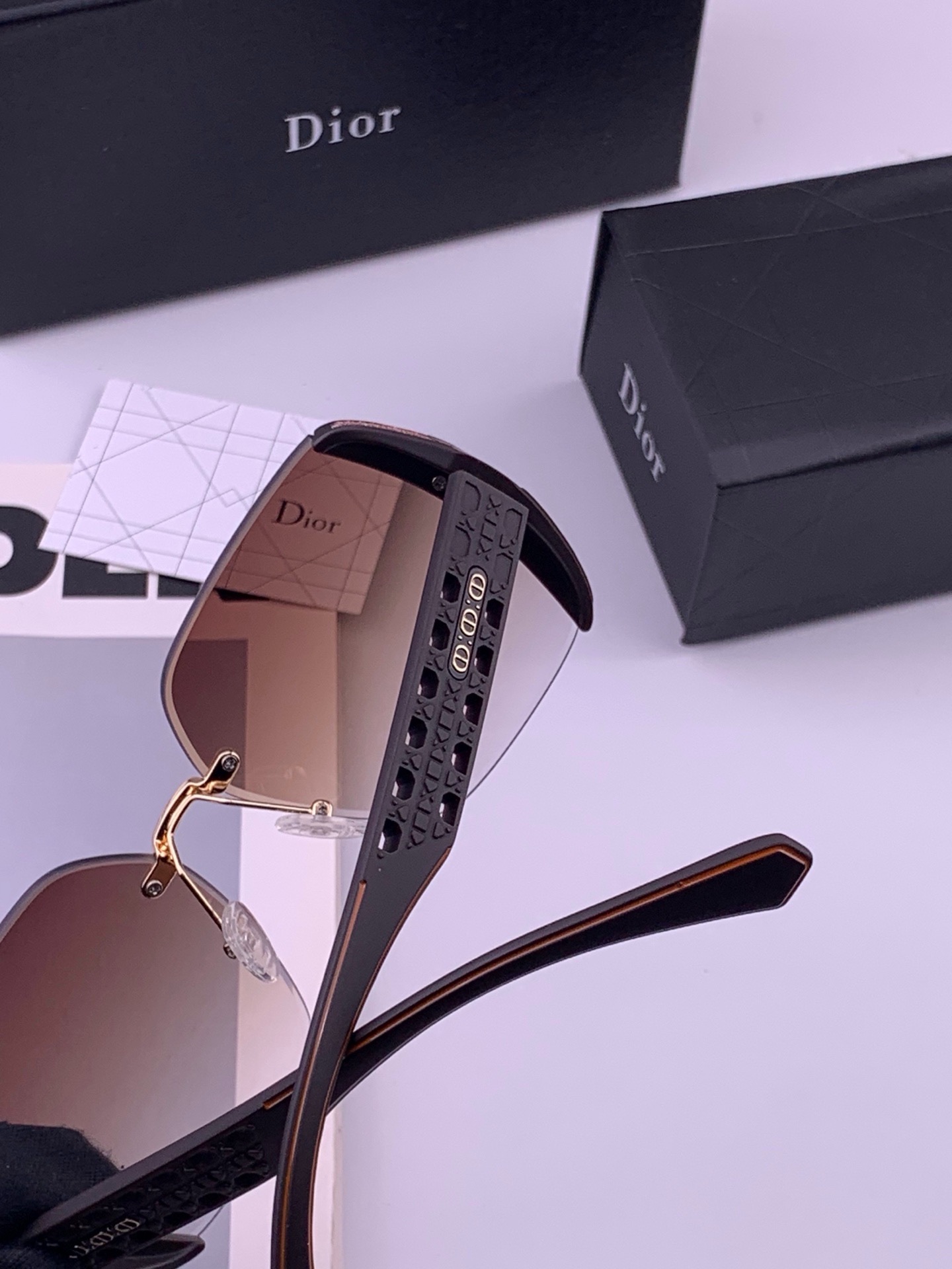 🔺 【DIOR-迪奥】开春新款 潮流爆款 时尚方框太阳镜 高品质 佩戴舒适 网红潮款墨镜 女士高清太阳镜🕶️ 🎉高品质T
