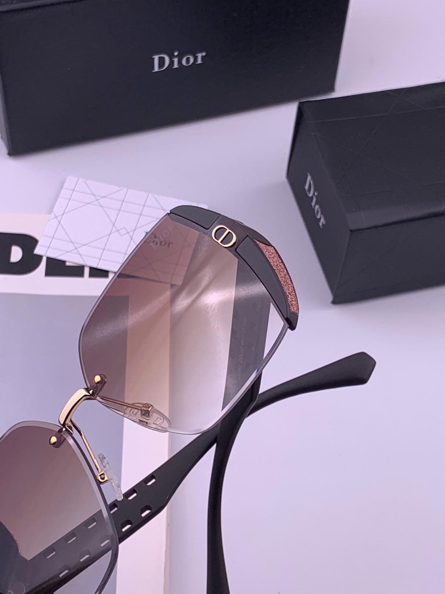 🔺 【DIOR-迪奥】开春新款 潮流爆款 时尚方框太阳镜 高品质 佩戴舒适 网红潮款墨镜 女士高清太阳镜🕶️ 🎉高品质T