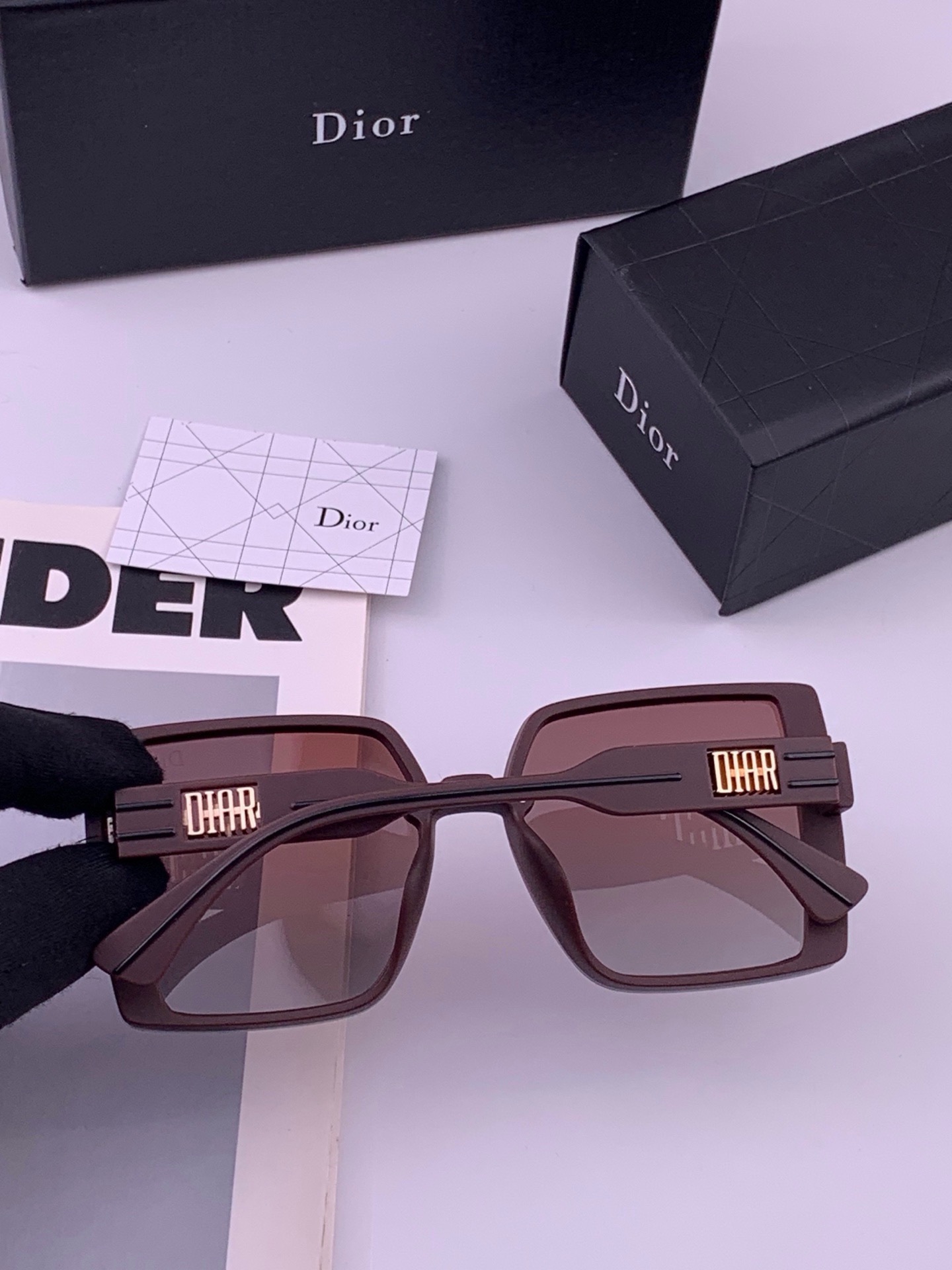 🔺 【DIOR-迪奥】开春新款 潮流爆款 时尚方框偏光太阳镜 高品质 佩戴舒适 网红潮款墨镜 型号：D5290