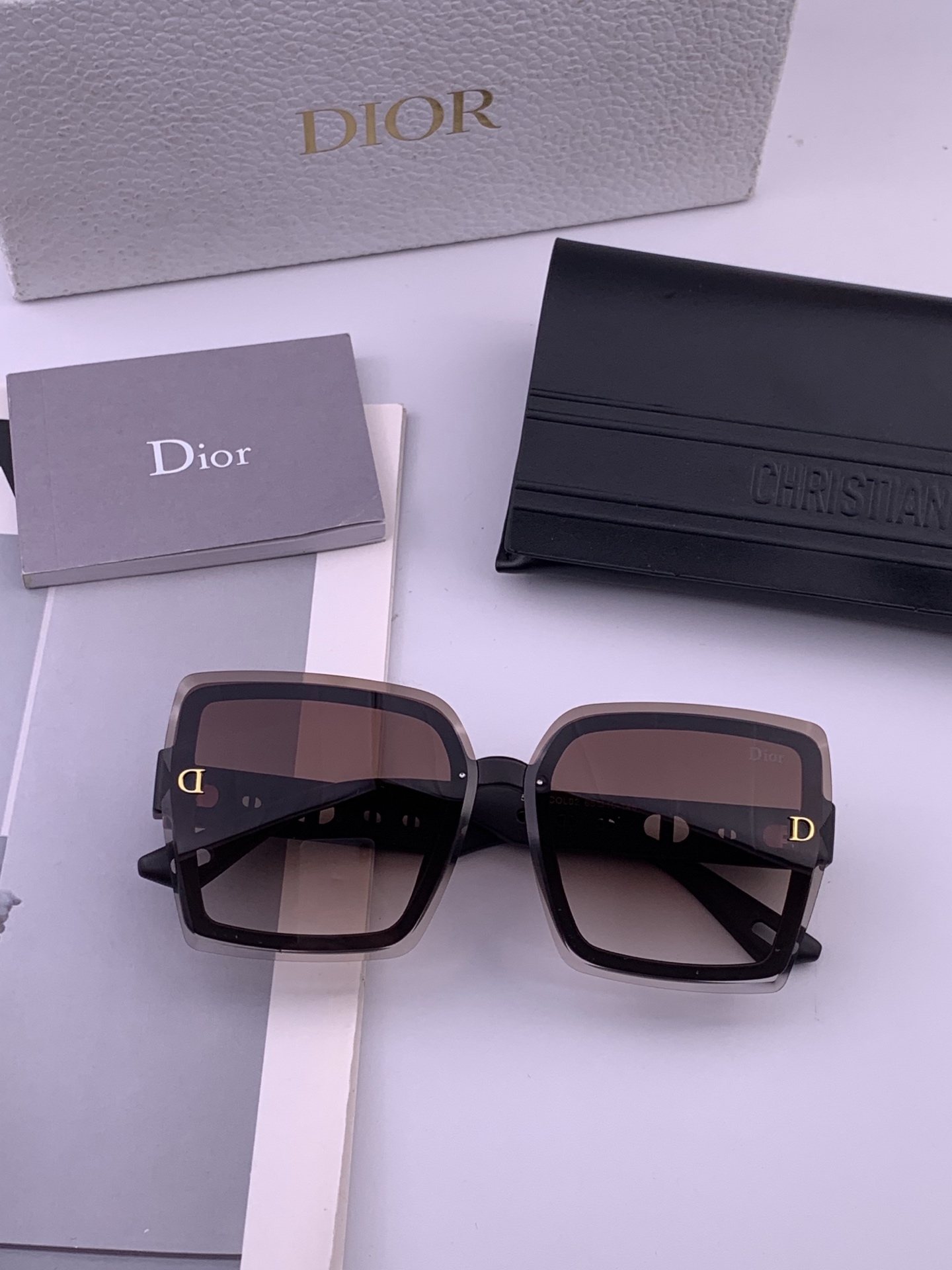 🔺 【DIOR-迪奥】开春新款 潮流爆款 时尚方框偏光太阳镜 高品质 佩戴舒适 网红潮款墨镜 女士高清加厚偏光太阳镜🕶️
