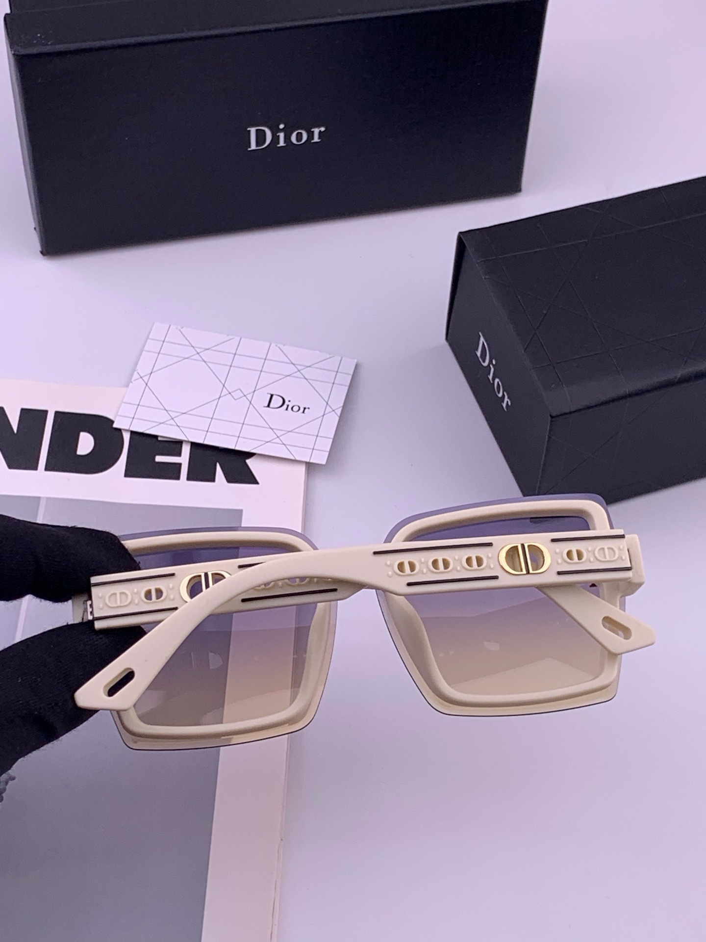 🔺 【DIOR-迪奥】开春新款 潮流爆款 时尚方框偏光太阳镜 高品质 佩戴舒适 网红潮款墨镜 女士高清加厚偏光太阳镜🕶️