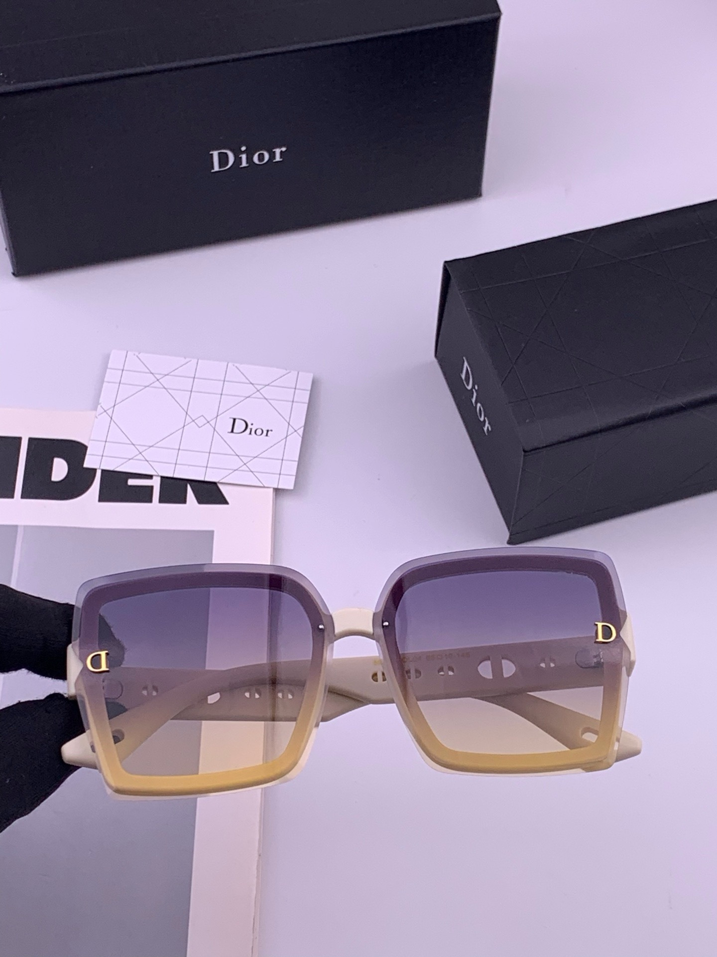🔺 【DIOR-迪奥】开春新款 潮流爆款 时尚方框偏光太阳镜 高品质 佩戴舒适 网红潮款墨镜 女士高清加厚偏光太阳镜🕶️