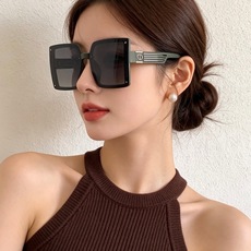 🔺 【DIOR-迪奥】开春新款 潮流爆款 时尚方框偏光太阳镜 高品质 佩戴舒适 网红潮款墨镜 型号:D1297 🔺 【DIOR-迪奥】开春新款 潮流爆款 时尚方框偏光太阳镜 高品质 佩戴舒适 网红潮款墨镜 型号:D1297