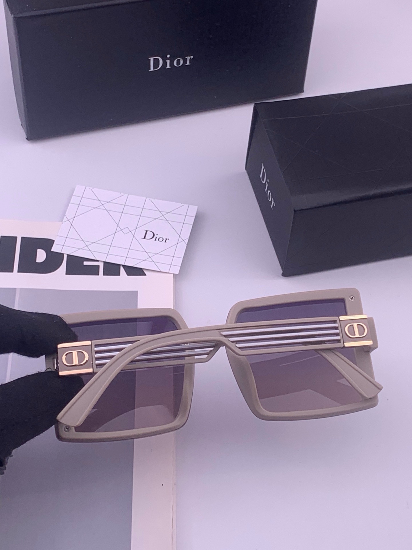 🔺 【DIOR-迪奥】开春新款 潮流爆款 时尚方框偏光太阳镜 高品质 佩戴舒适 网红潮款墨镜 型号：D1297