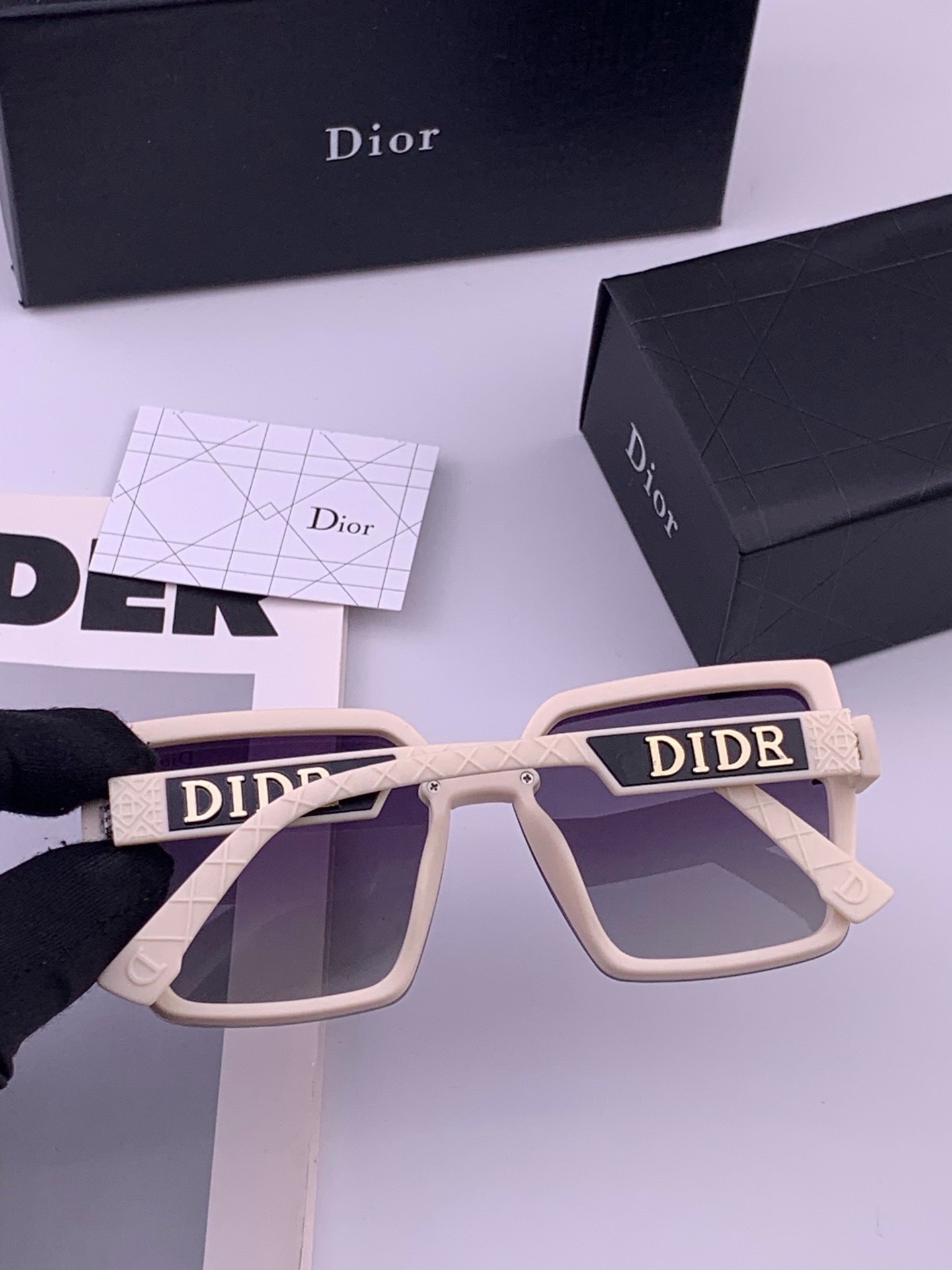 🔺 【DIOR-迪奥】开春新款 潮流爆款 时尚方框偏光太阳镜 高品质 佩戴舒适 网红潮款墨镜 女士高清加厚偏光太阳镜🕶️