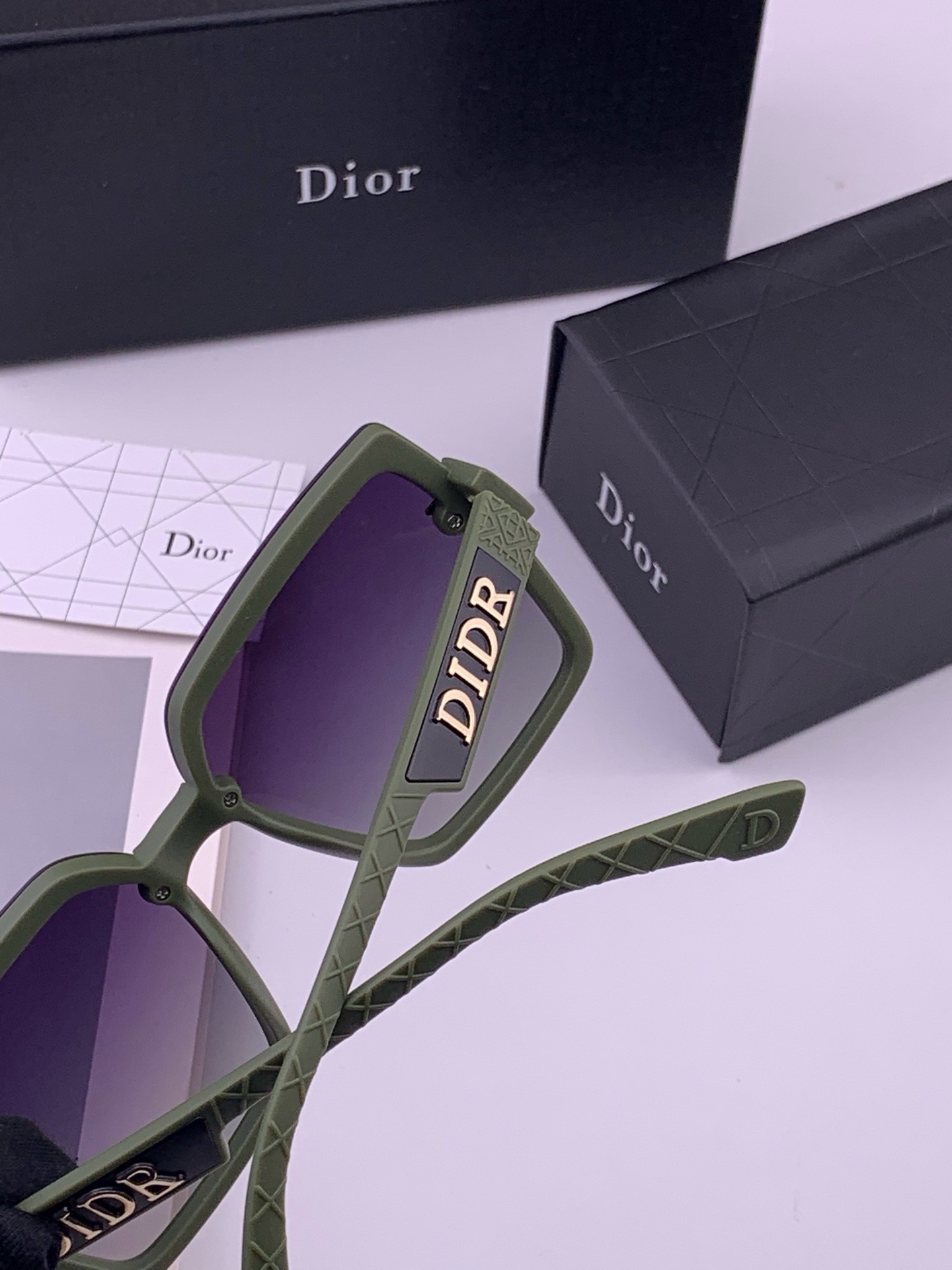 🔺 【DIOR-迪奥】开春新款 潮流爆款 时尚方框偏光太阳镜 高品质 佩戴舒适 网红潮款墨镜 女士高清加厚偏光太阳镜🕶️