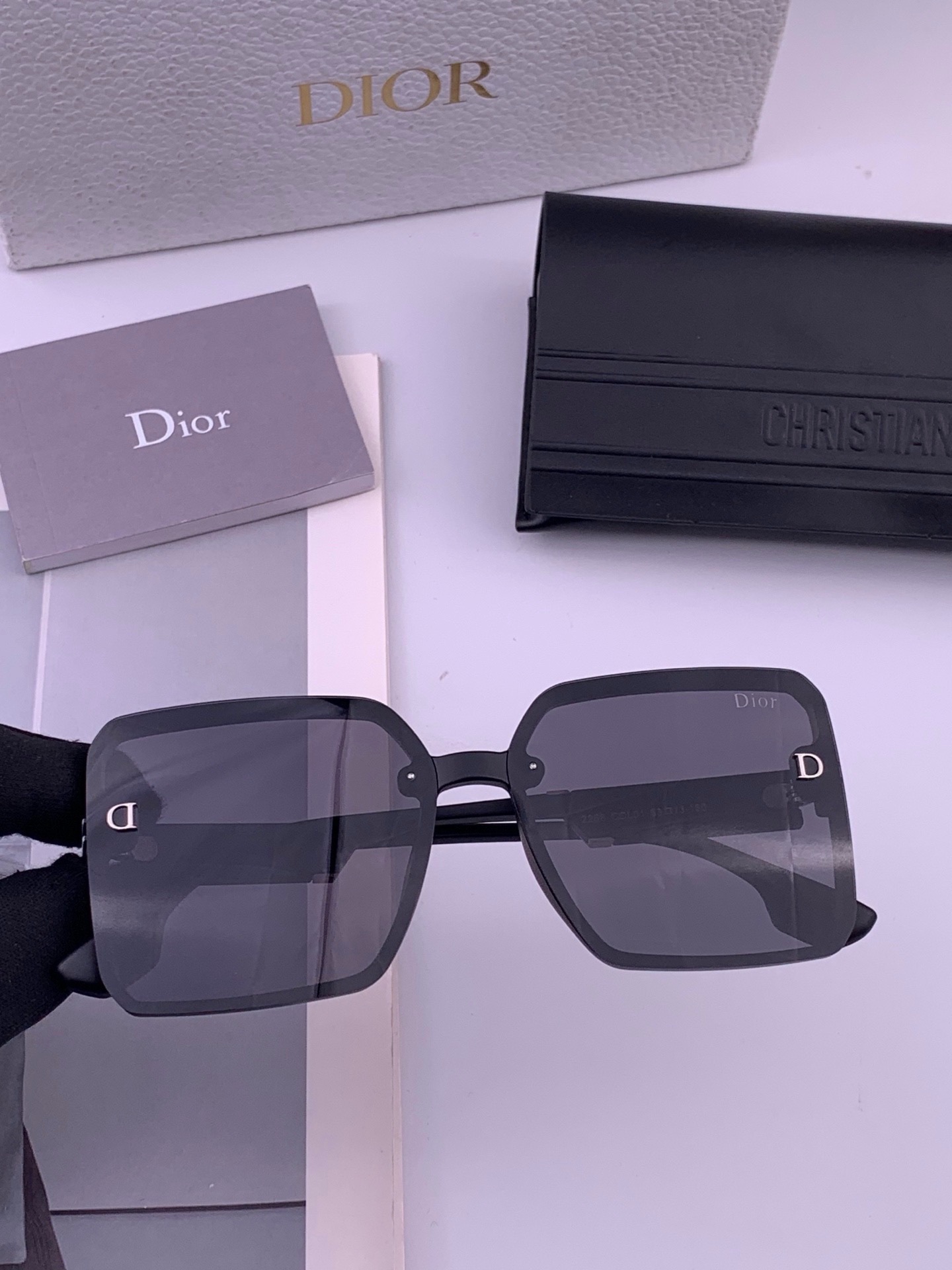 🔺 【DIOR-迪奥】开春新款 潮流爆款 时尚方框偏光太阳镜 高品质 佩戴舒适 网红潮款墨镜 女士高清偏光太阳镜🕶️ 🎉