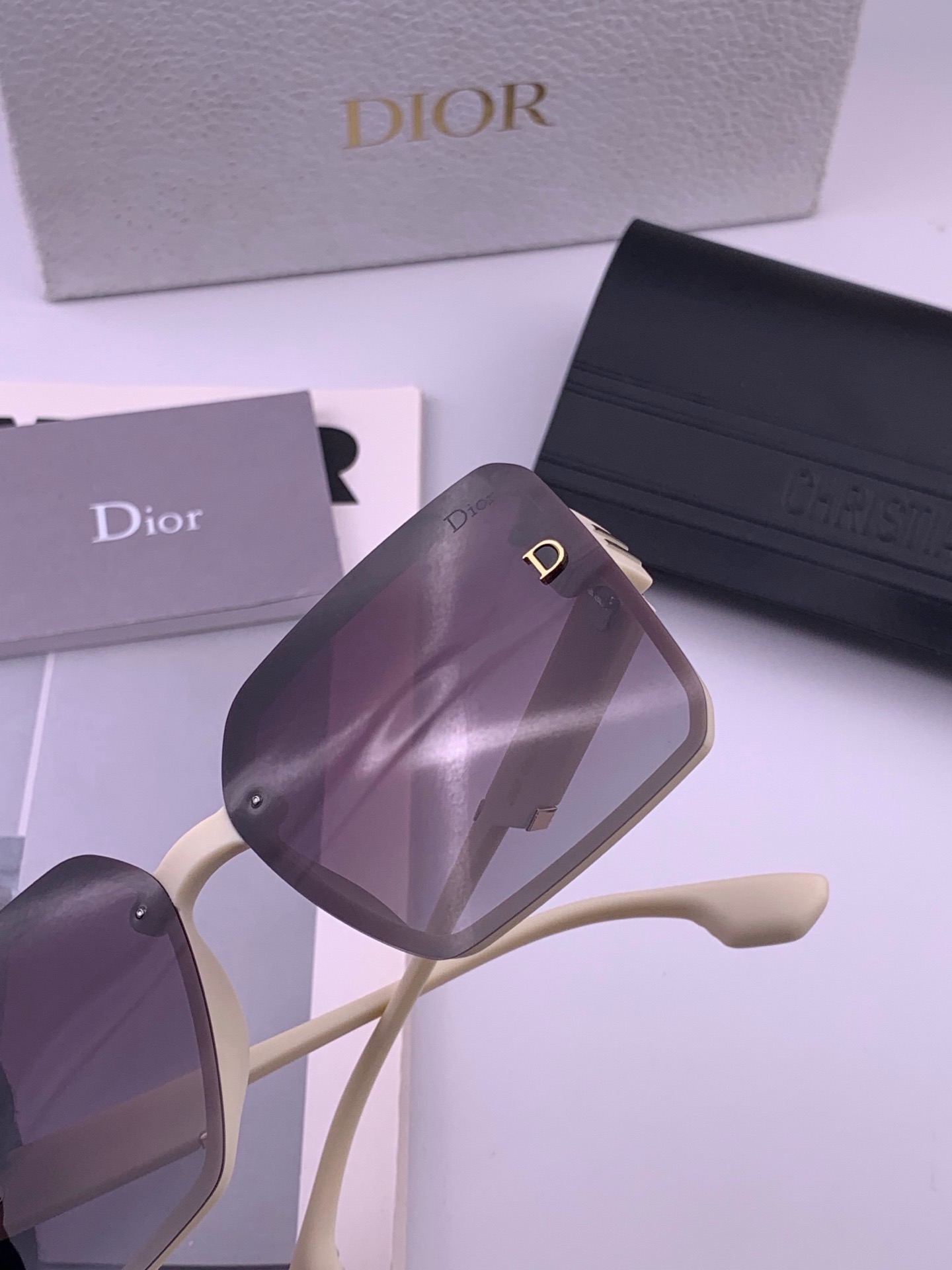 🔺 【DIOR-迪奥】开春新款 潮流爆款 时尚方框偏光太阳镜 高品质 佩戴舒适 网红潮款墨镜 女士高清偏光太阳镜🕶️ 🎉