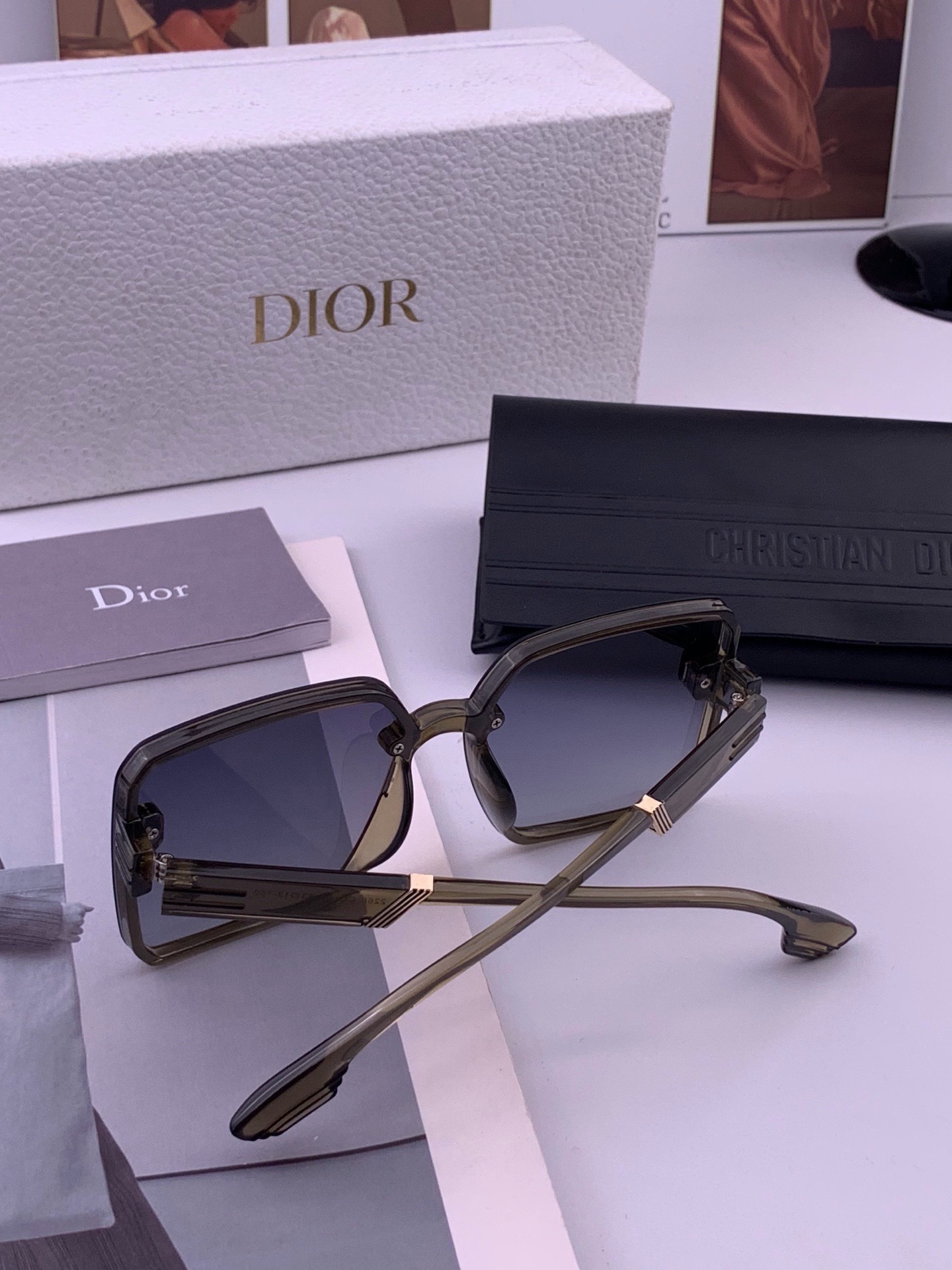 🔺 【DIOR-迪奥】开春新款 潮流爆款 时尚方框偏光太阳镜 高品质 佩戴舒适 网红潮款墨镜 女士高清偏光太阳镜🕶️ 🎉