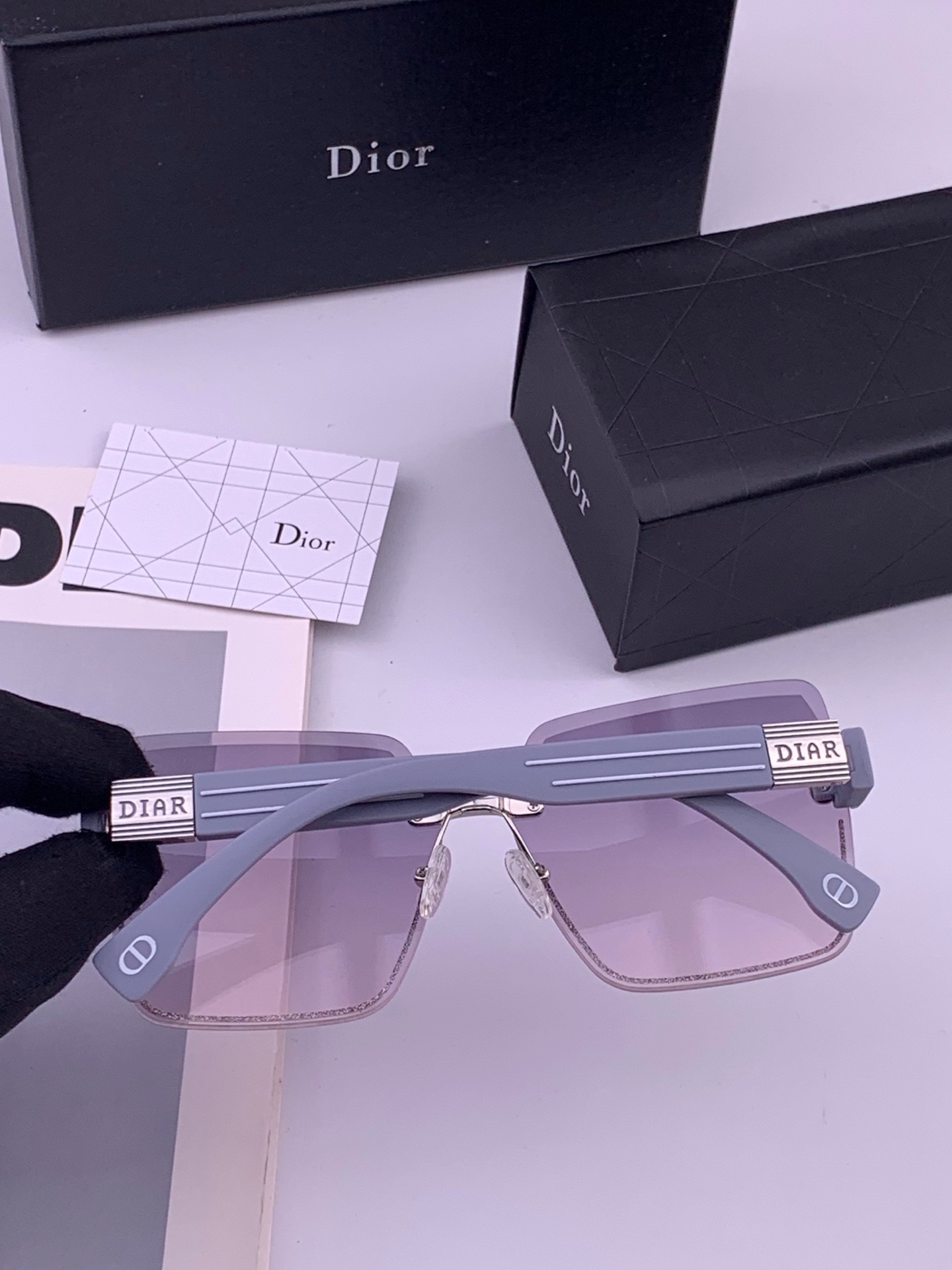 🔺 【DIOR-迪奥】开春新款 潮流爆款 时尚方框太阳镜 高品质 佩戴舒适 网红潮款墨镜 型号：D7771