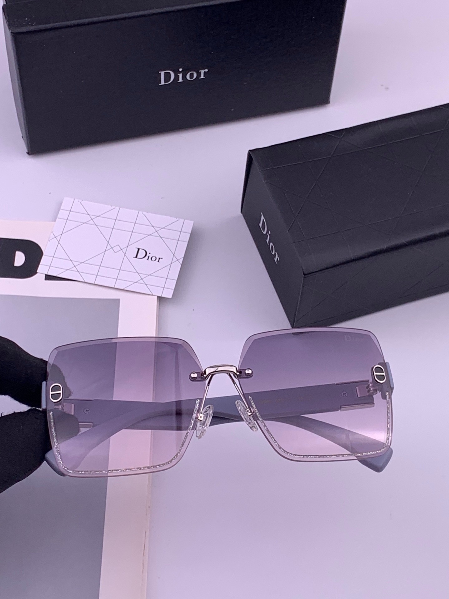 🔺 【DIOR-迪奥】开春新款 潮流爆款 时尚方框太阳镜 高品质 佩戴舒适 网红潮款墨镜 型号：D7771