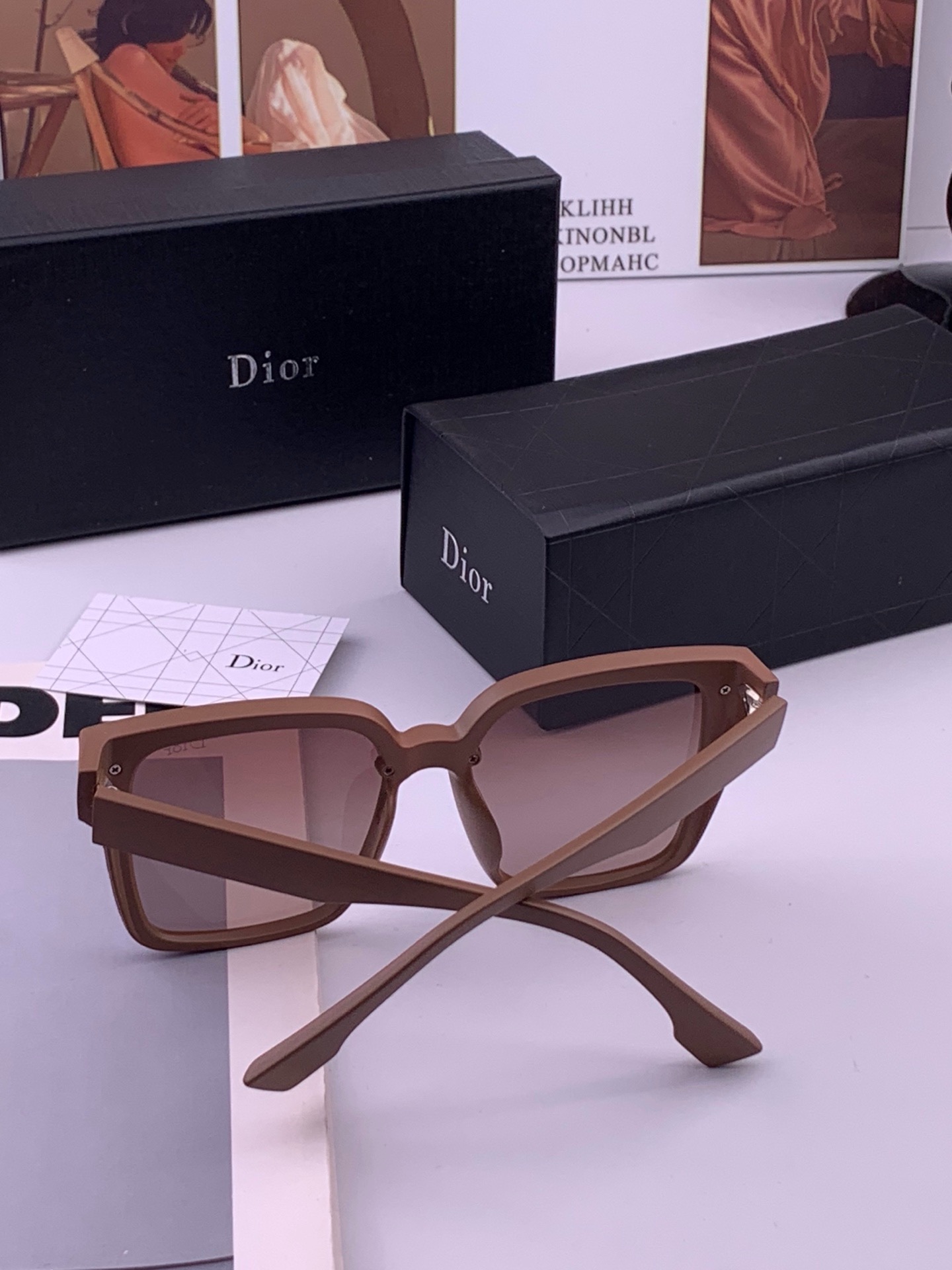 🔺 【DIOR-迪奥】开春新款 潮流爆款 时尚方框偏光太阳镜 高品质 佩戴舒适 网红潮款墨镜 女士高清偏光太阳镜🕶️ 🎉