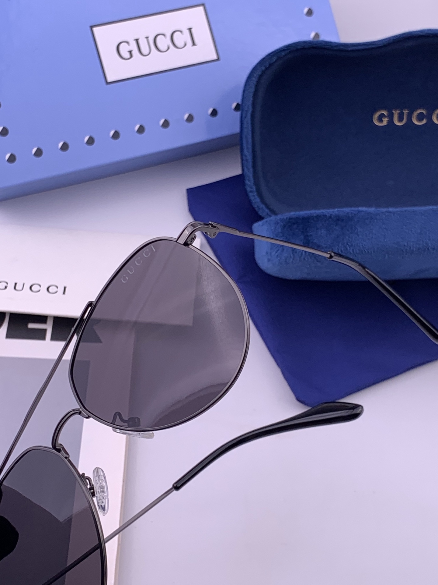 Gucci 🔥  高品质男女款墨镜   👍 进口宝丽来偏光镜片  🔥蛤蟆镜 开车钓鱼都可 🔥百搭显瘦墨镜韩版男士飞行员大