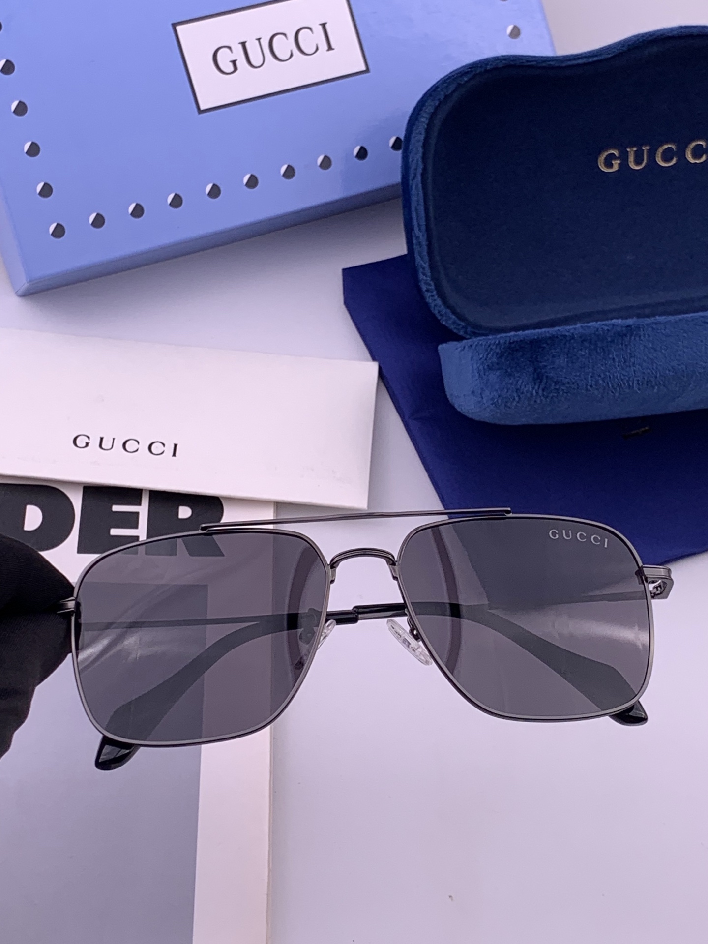 Gucci 🔥  高品质男女款墨镜   👍 进口宝丽来偏光镜片  🔥蛤蟆镜 开车钓鱼都可 🔥百搭显瘦墨镜韩版男士飞行员大