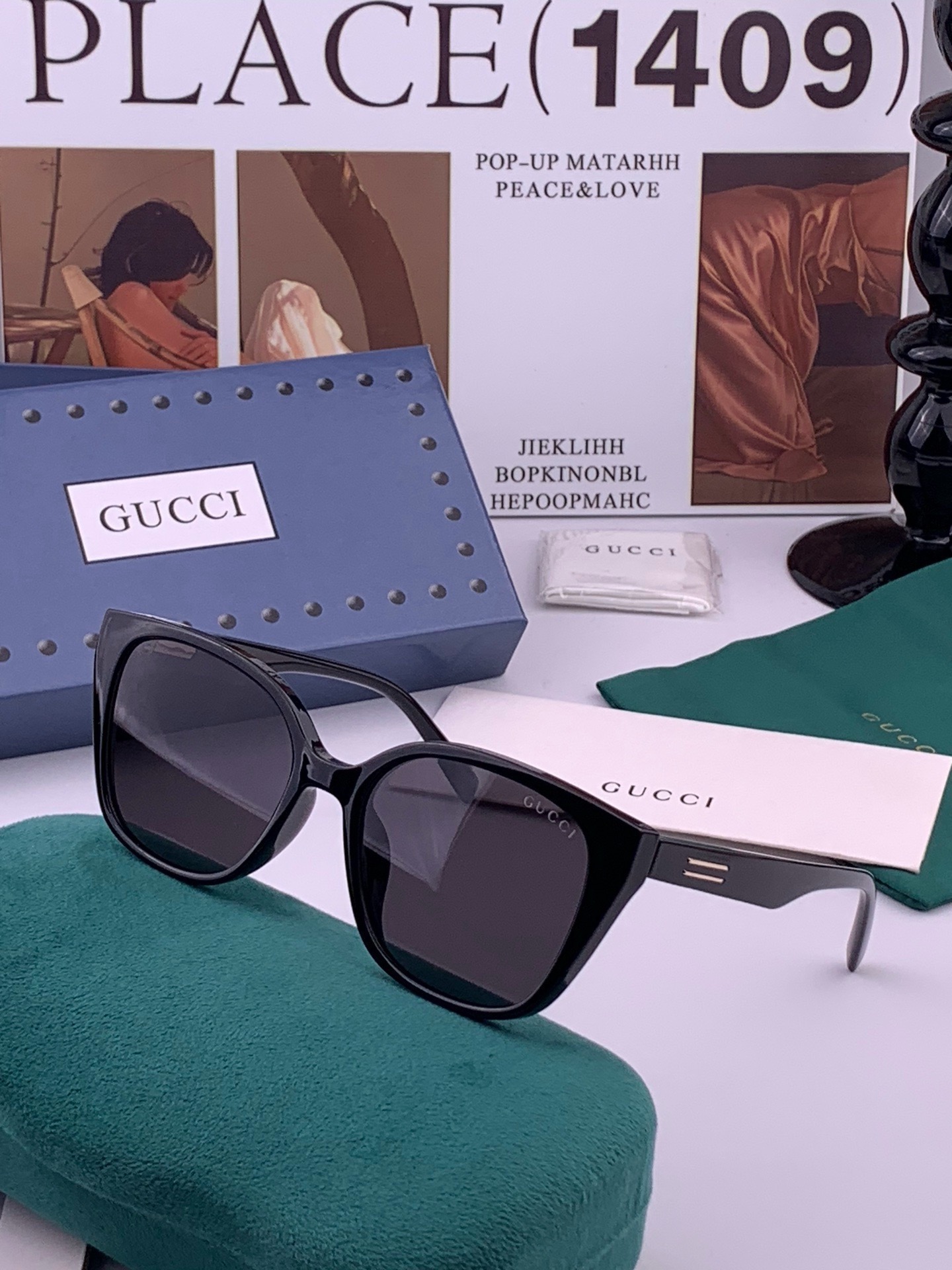 Gucci   情侣款 经典的方框设计，不挑脸型，无论搭配大衣还是连衣裙都非常显气质高清偏光镜片预防紫外线 型号：G77