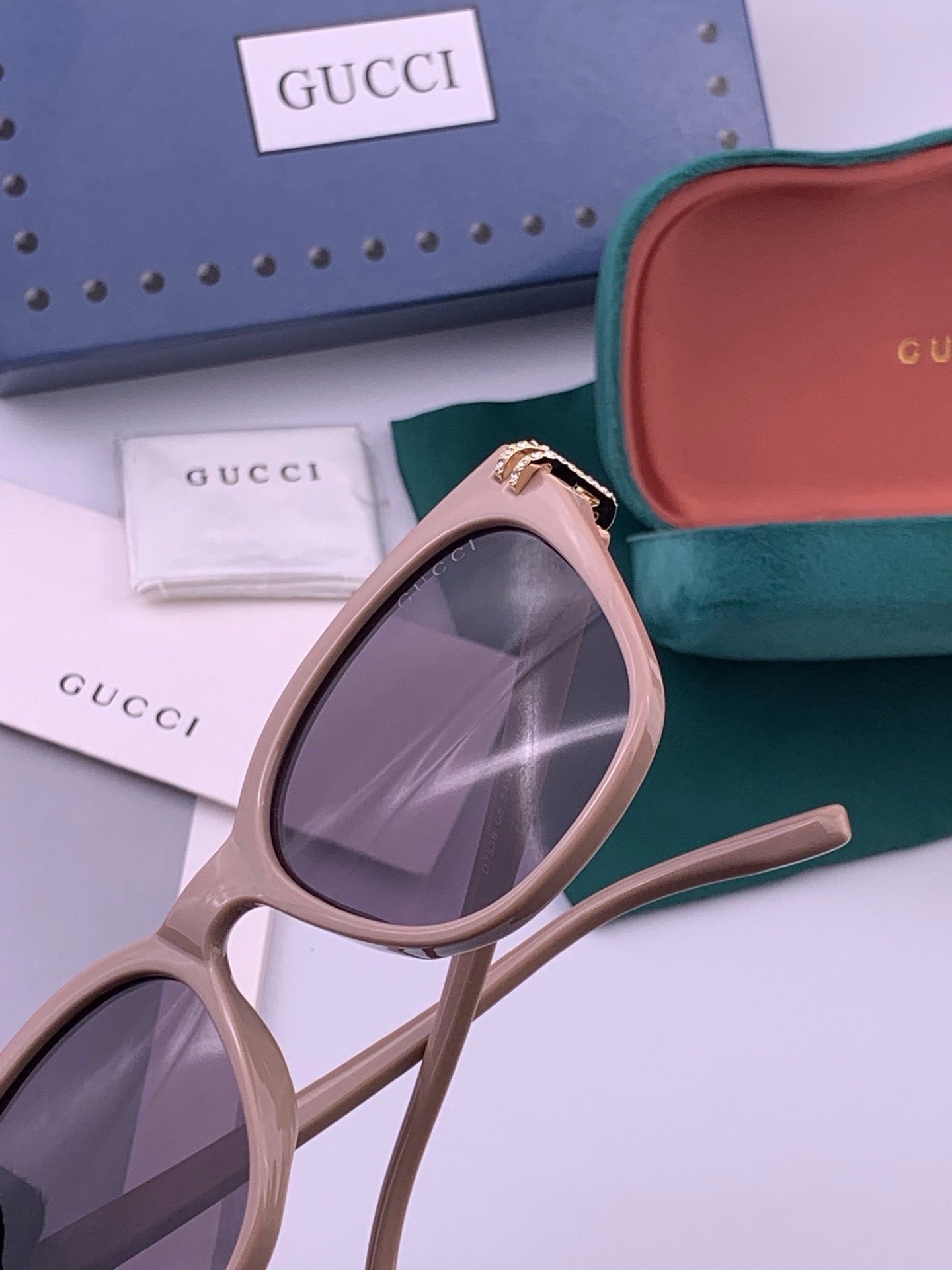 🔺GUCCI🔻古驰 GG圆框太阳镜 完美品质 🎓独特设计  适合各种脸型 亮相时装周 超时尚百搭 实物精致  情侣款 男