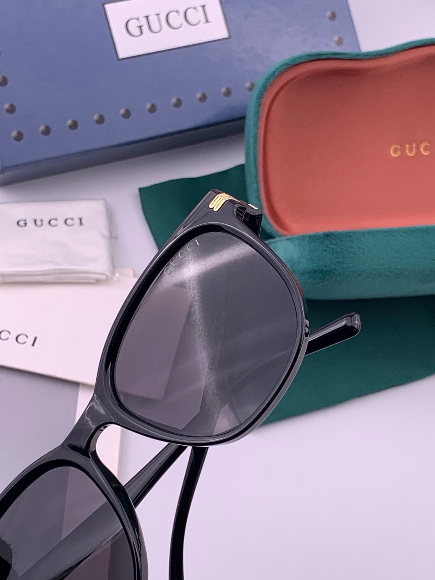 🔺 【GUCCI-偏光太阳镜】开春新款 潮流爆款 时尚方框偏光太阳镜 高品质 佩戴舒适 网红潮款墨镜 女士高清偏光太阳镜