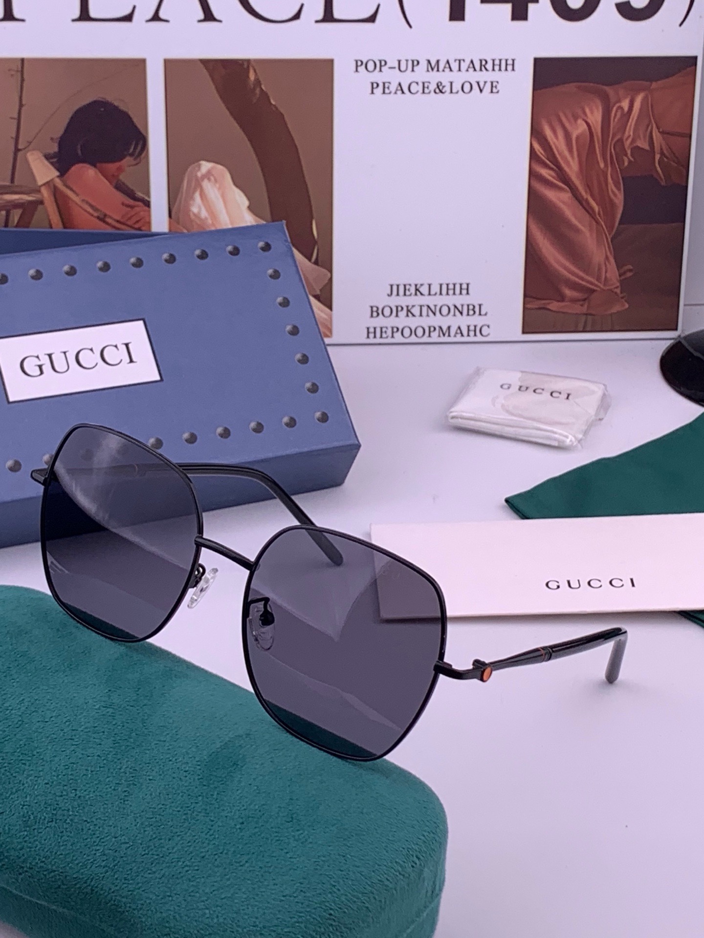 新品GUCC*太阳镜以独特魅力和前卫风格诠释春夏最新眼镜，质感超好佩带舒适 型号：G55813
