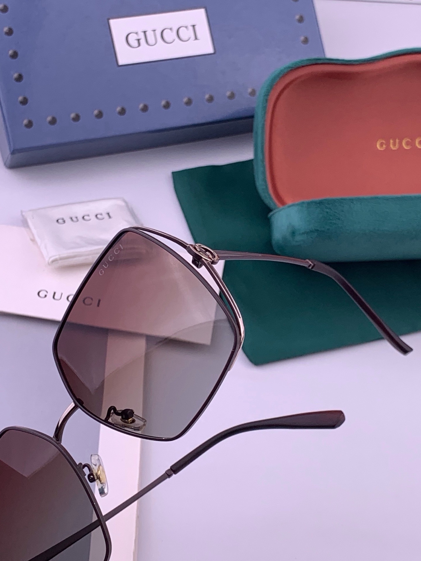 🔺 【GUCCI】开春新款 潮流爆款 时尚方框偏光太阳镜 高品质 佩戴舒适 网红潮款墨镜 女士高清偏光太阳镜🕶️ 🎉高品