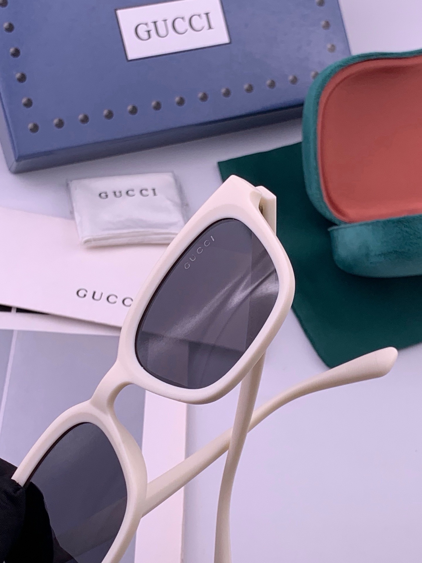 🔺 【GUCCI-偏光太阳镜】开春新款 潮流爆款 时尚方框偏光太阳镜 高品质 佩戴舒适 网红潮款墨镜 女士高清偏光太阳镜