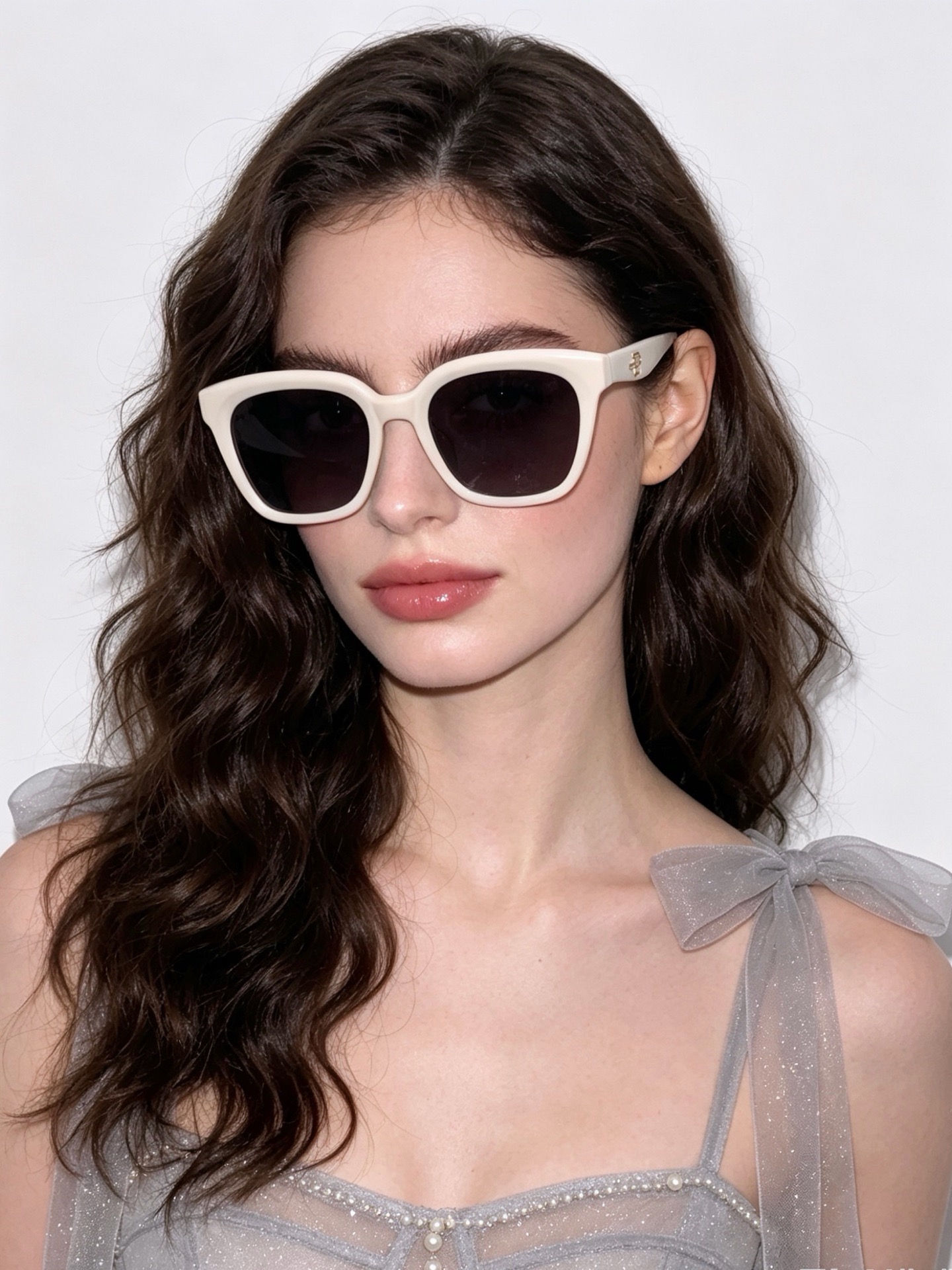 🔺 【GUCCI-偏光太阳镜】开春新款 潮流爆款 时尚方框偏光太阳镜 高品质 佩戴舒适 网红潮款墨镜 女士高清偏光太阳镜