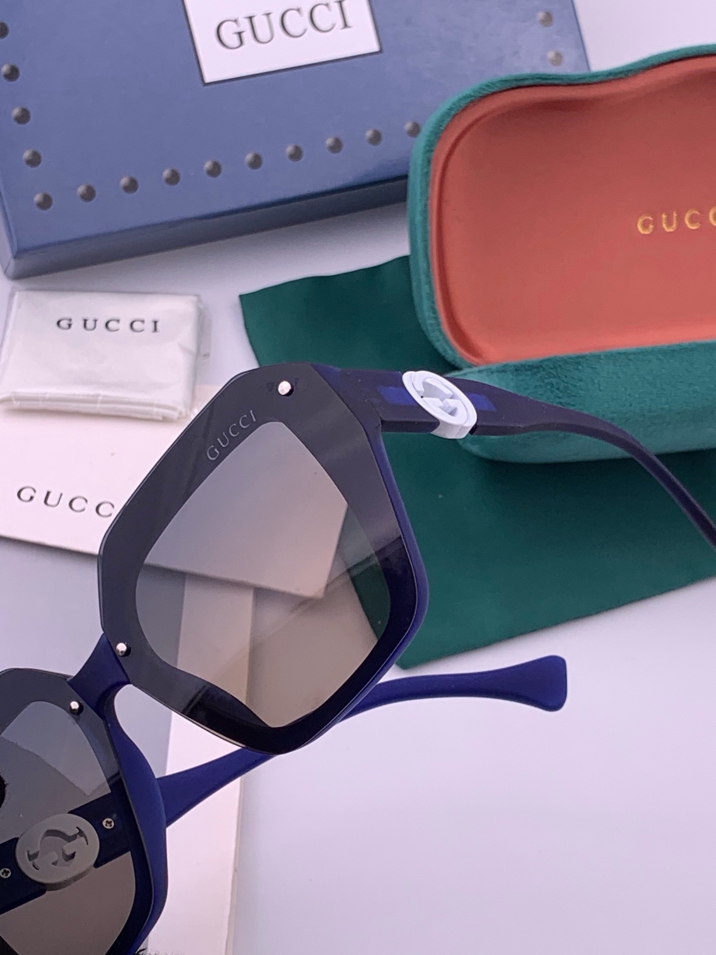 🔺 【GUCCI-偏光太阳镜】开春新款 潮流爆款 时尚方框偏光太阳镜 高品质 佩戴舒适 网红潮款墨镜 女士高清偏光太阳镜