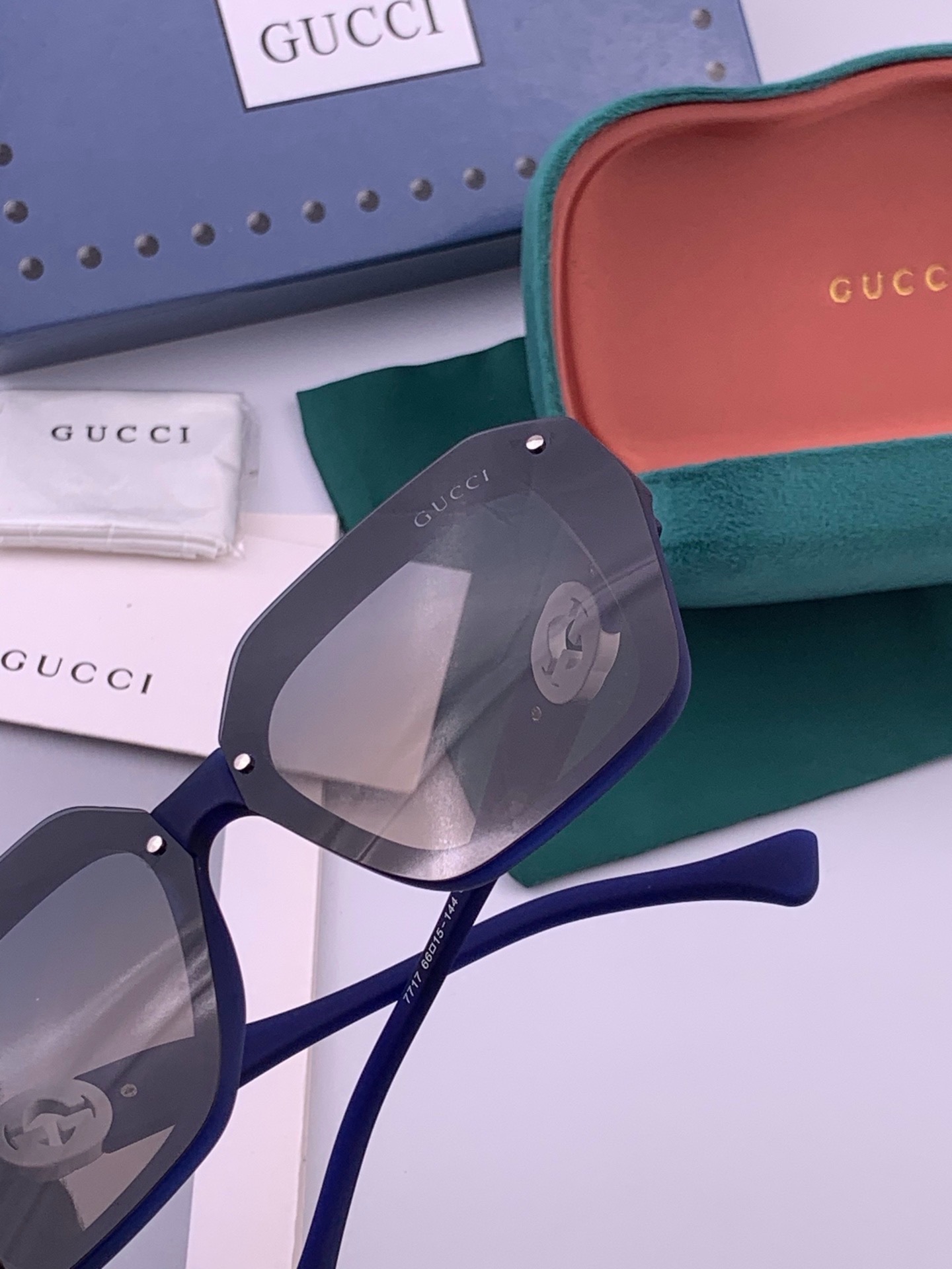 🔺 【GUCCI-偏光太阳镜】开春新款 潮流爆款 时尚方框偏光太阳镜 高品质 佩戴舒适 网红潮款墨镜 女士高清偏光太阳镜