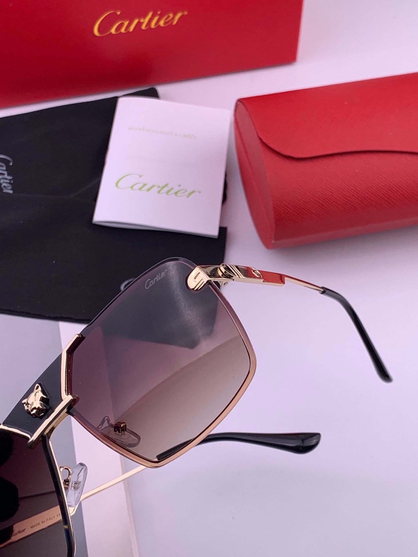 【卡地亚-cartier】 时尚高贵 很美手工🔝🔝高端品质 男女通用太阳眼镜 经典之作  有分量有质感的一款太阳镜  电