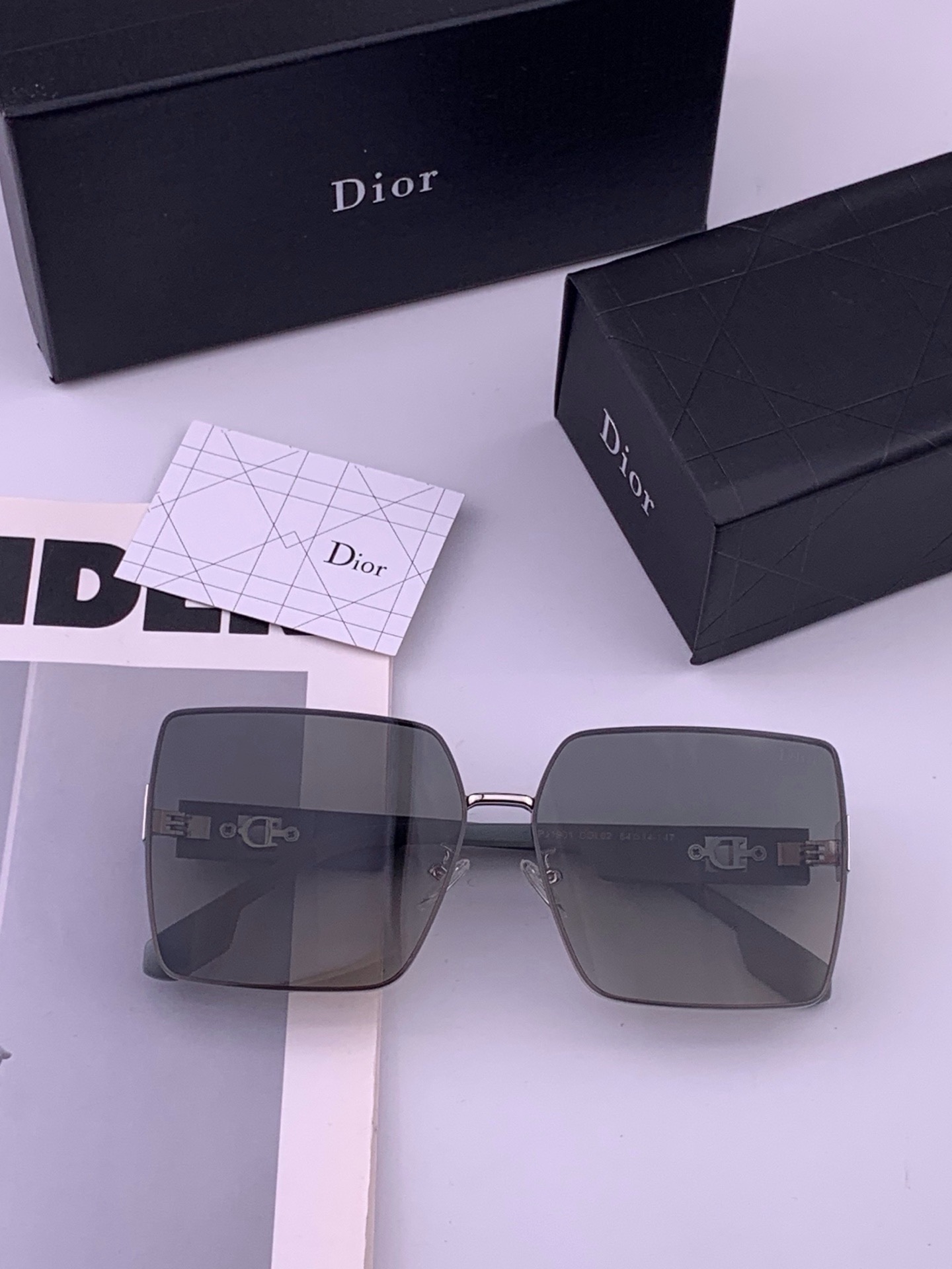 🆕  🔺 【DIOR-迪奥】开春新款 潮流爆款 时尚方框尼龙太阳镜 高品质 佩戴舒适 网红潮款墨镜 女士高清尼龙太阳镜🕶